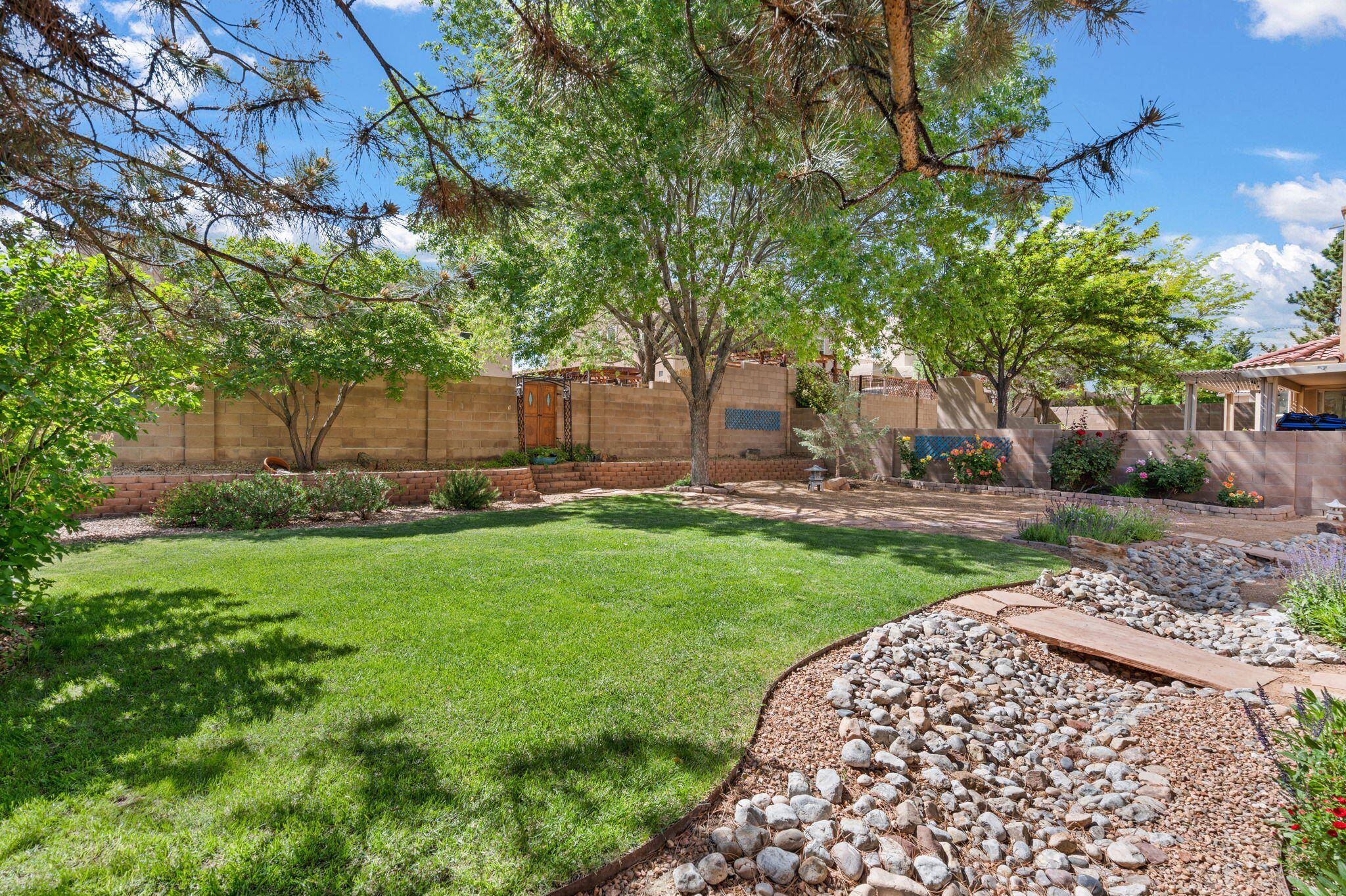 6205 Whiteman Drive NW