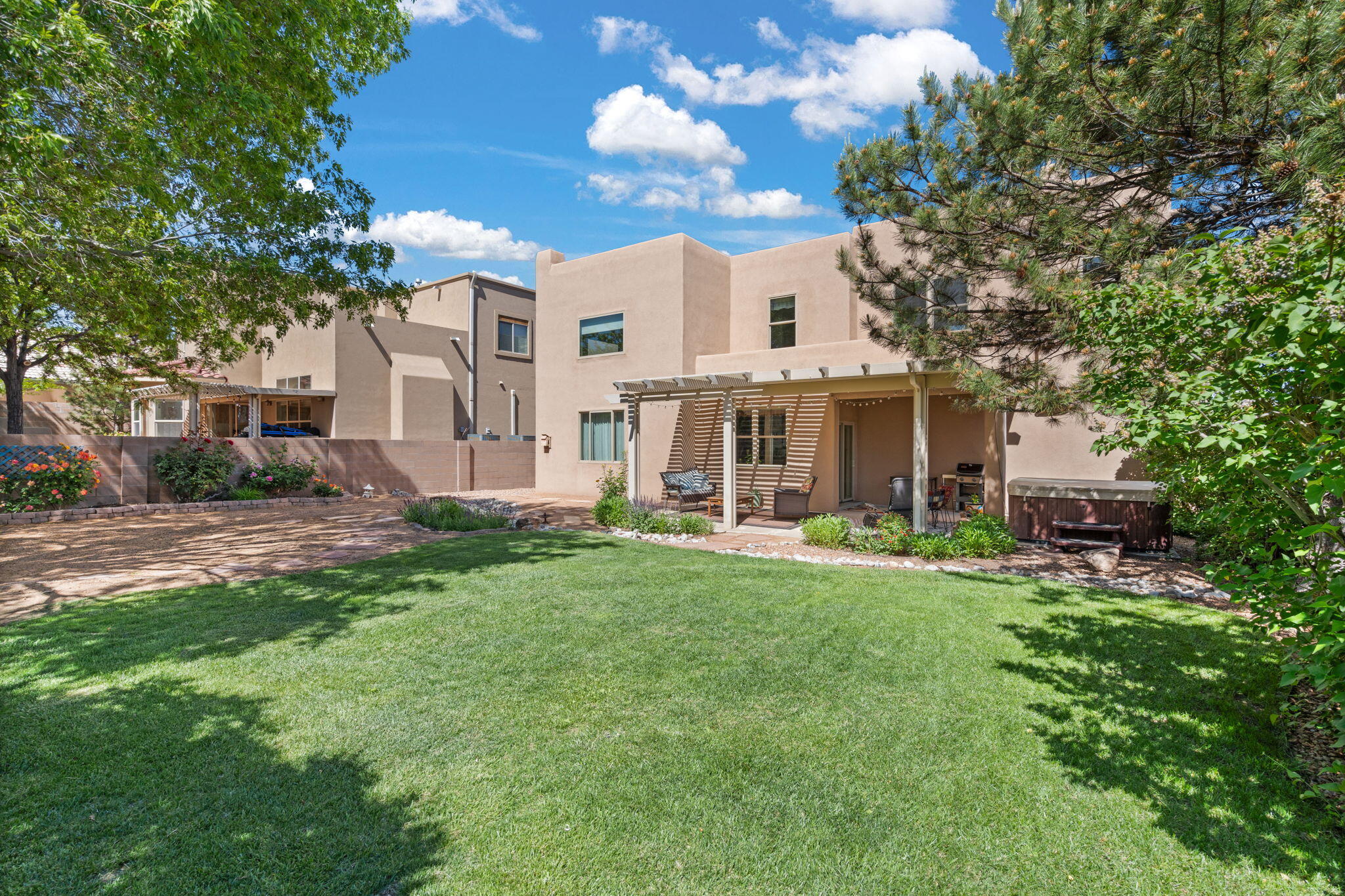 6205 Whiteman Drive NW