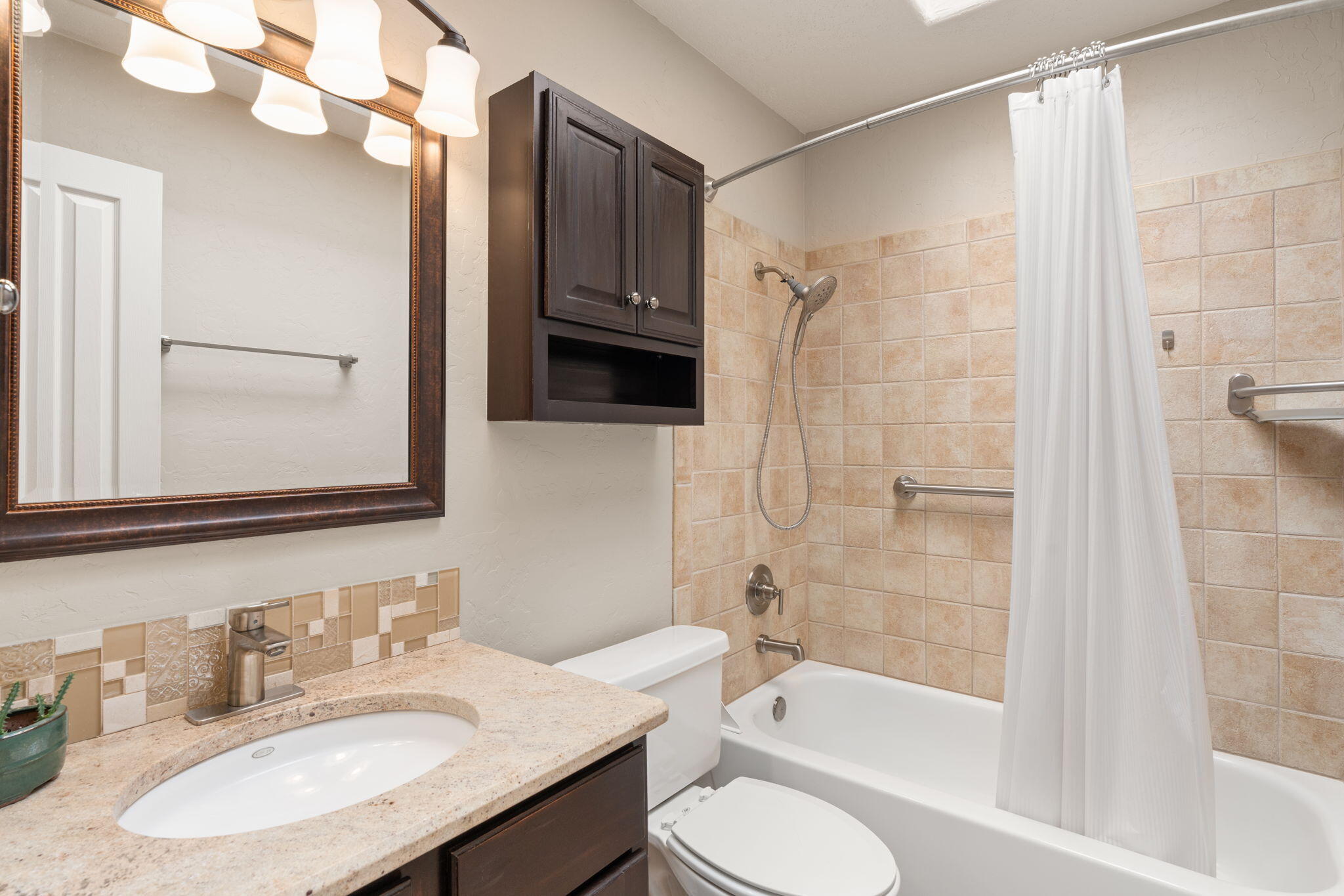 6205 Whiteman Drive NW