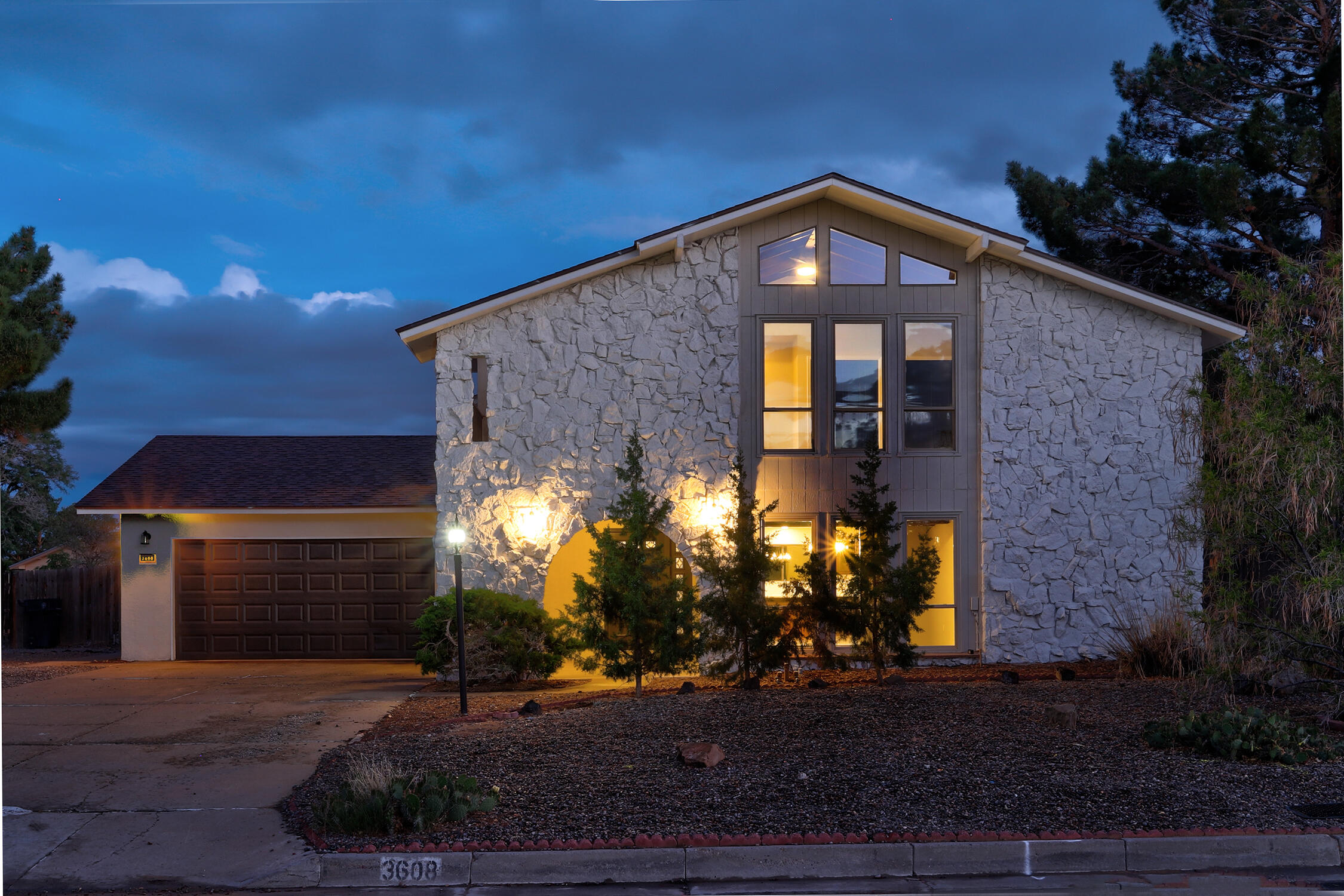 3608 St Andrews Drive SE