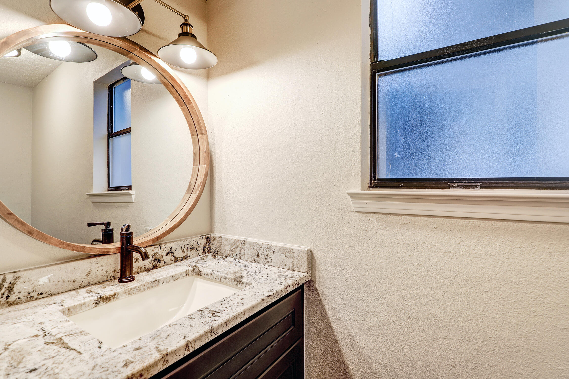 3608 St Andrews Drive SE