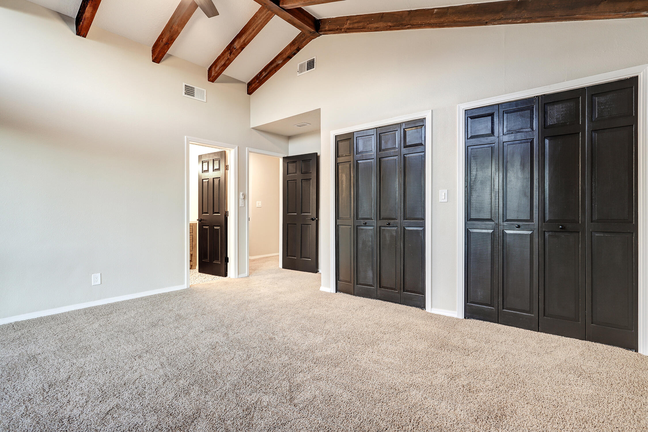 3608 St Andrews Drive SE