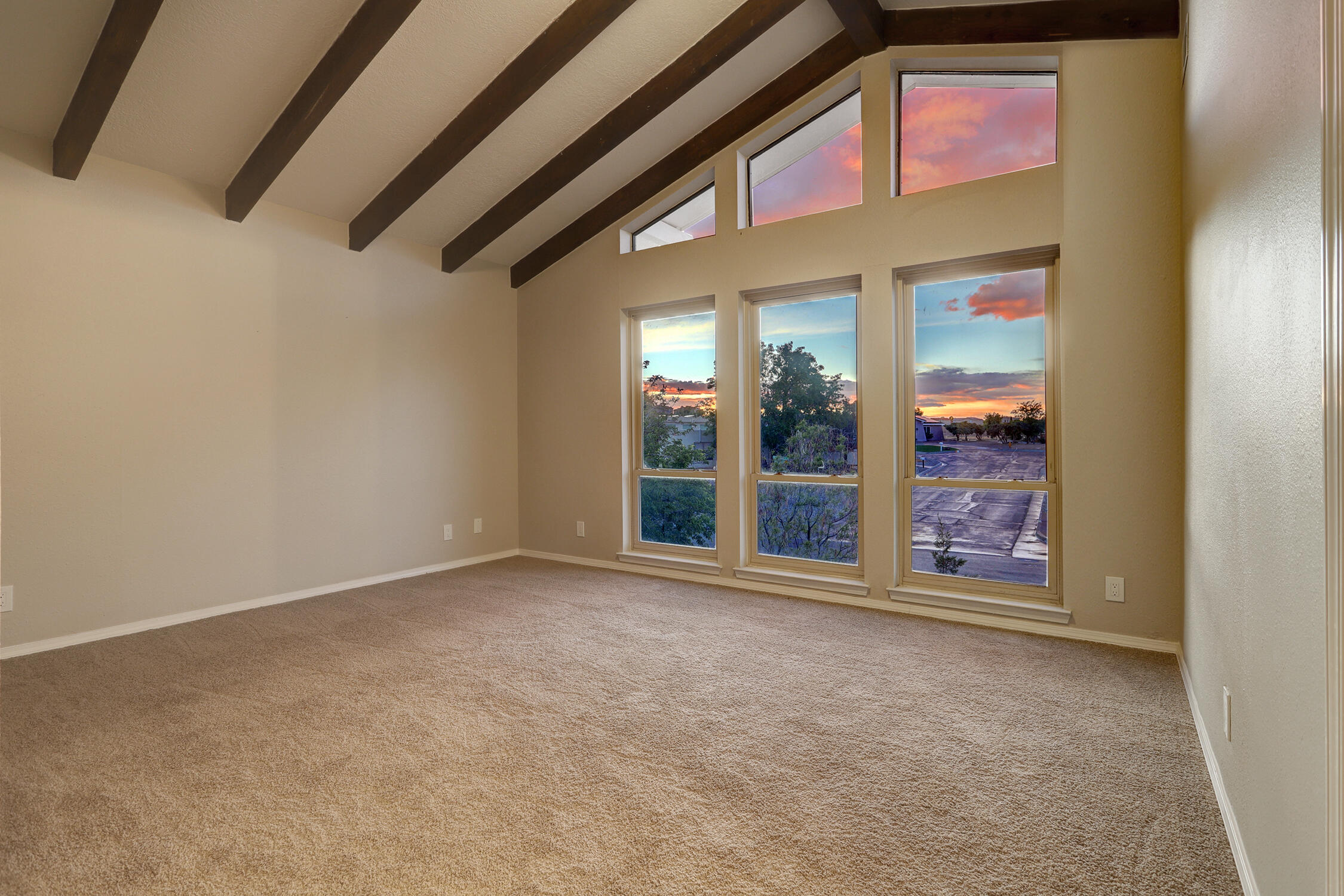 3608 St Andrews Drive SE