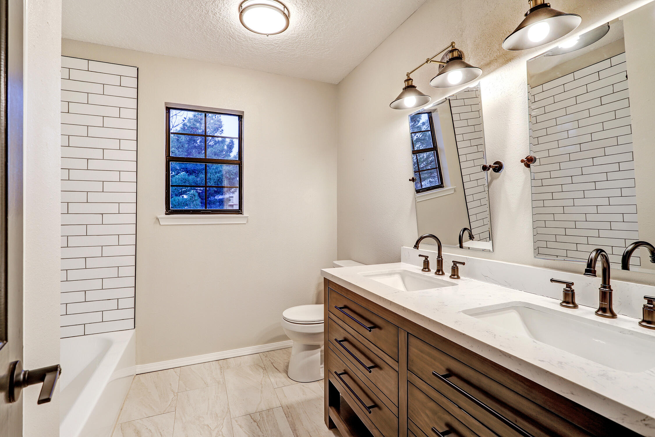 3608 St Andrews Drive SE