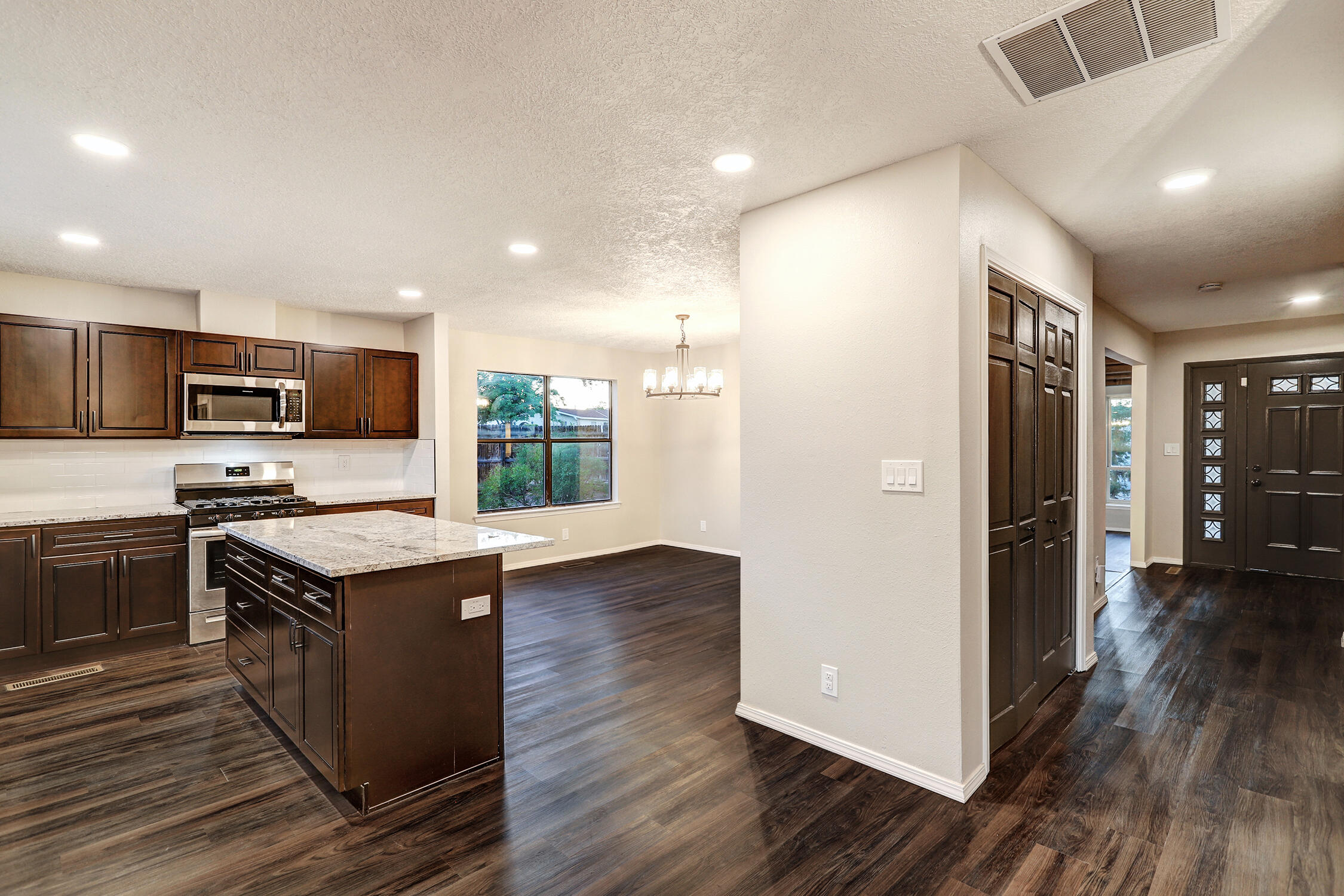 3608 St Andrews Drive SE