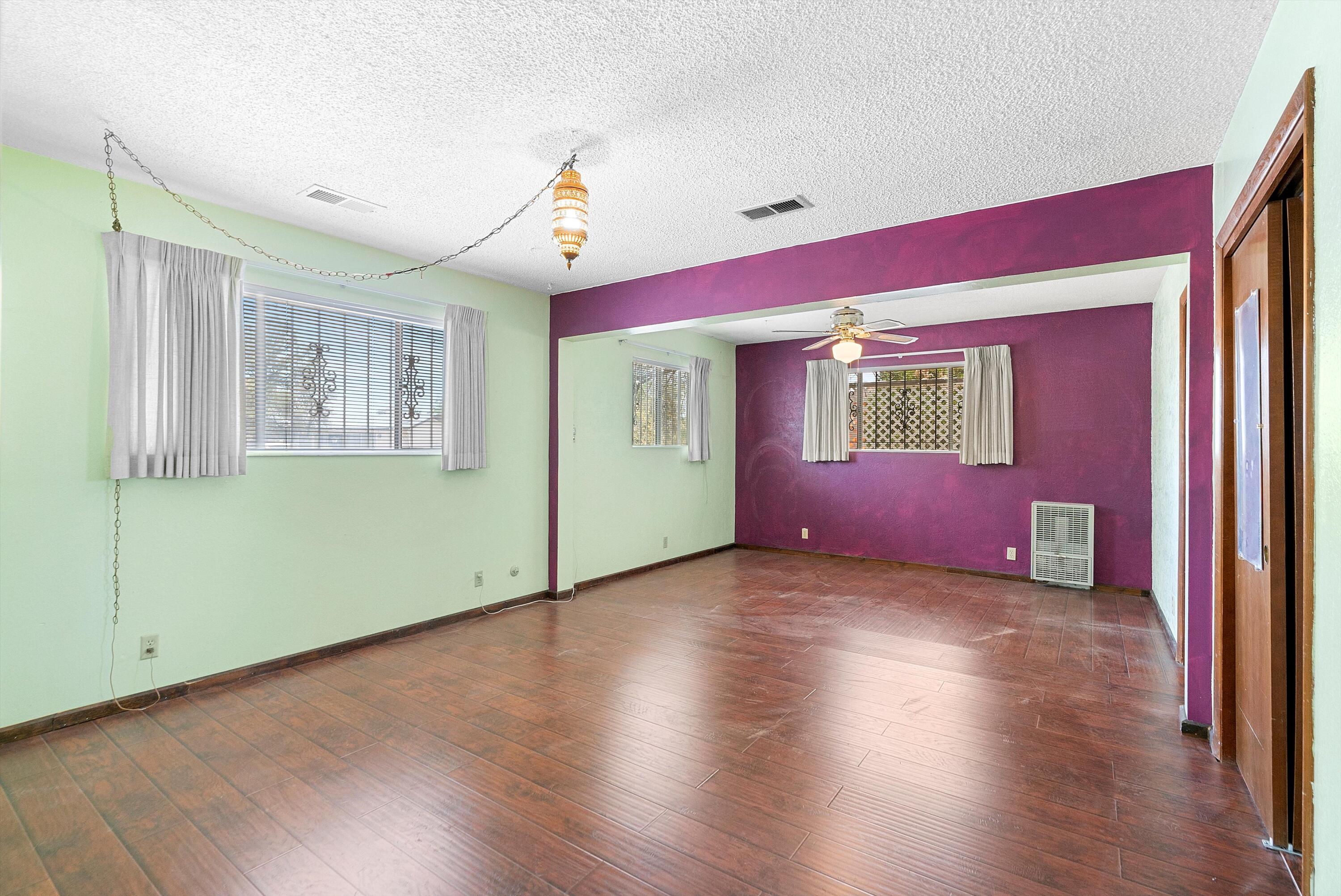 611 La Casa De Prasa Drive SE