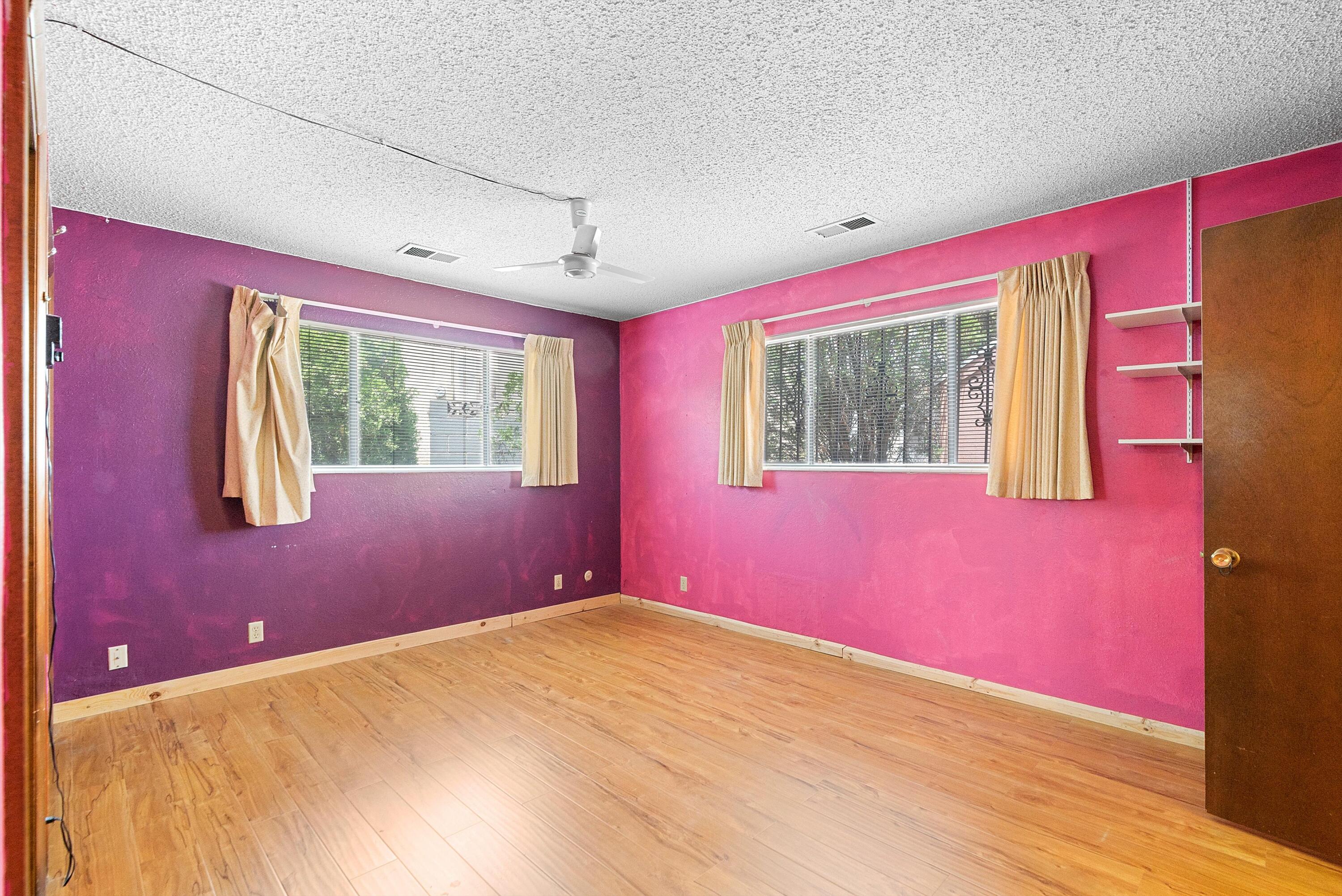 611 La Casa De Prasa Drive SE