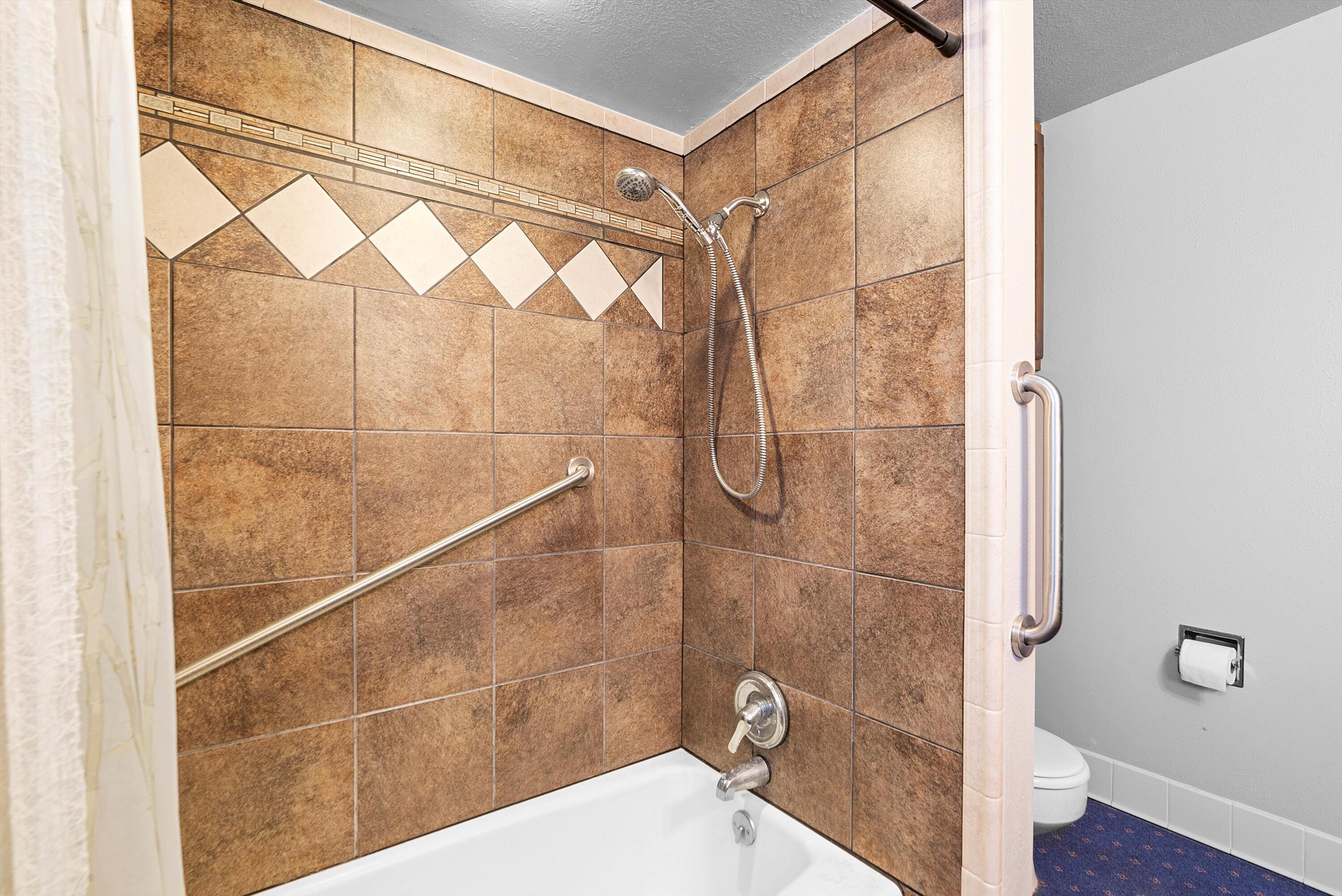 611 La Casa De Prasa Drive SE