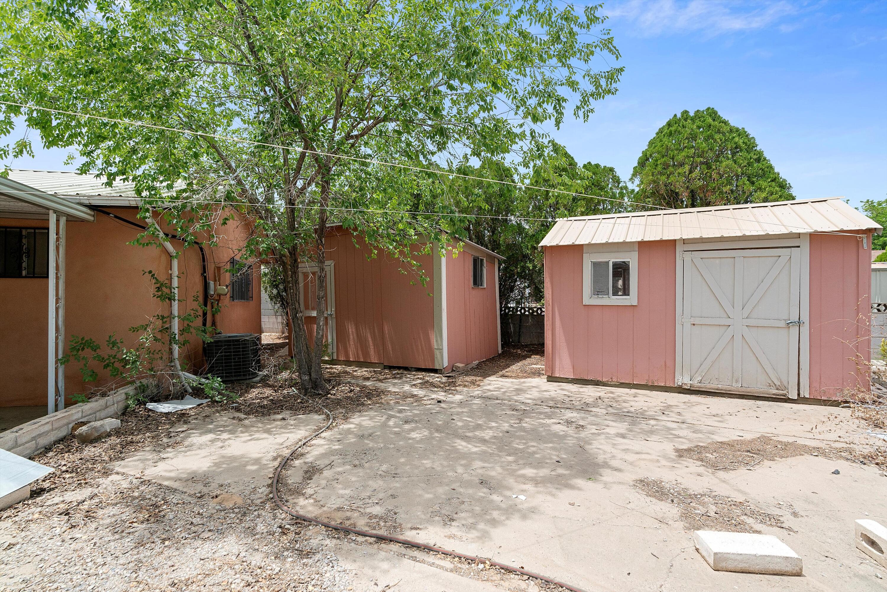 611 La Casa De Prasa Drive SE