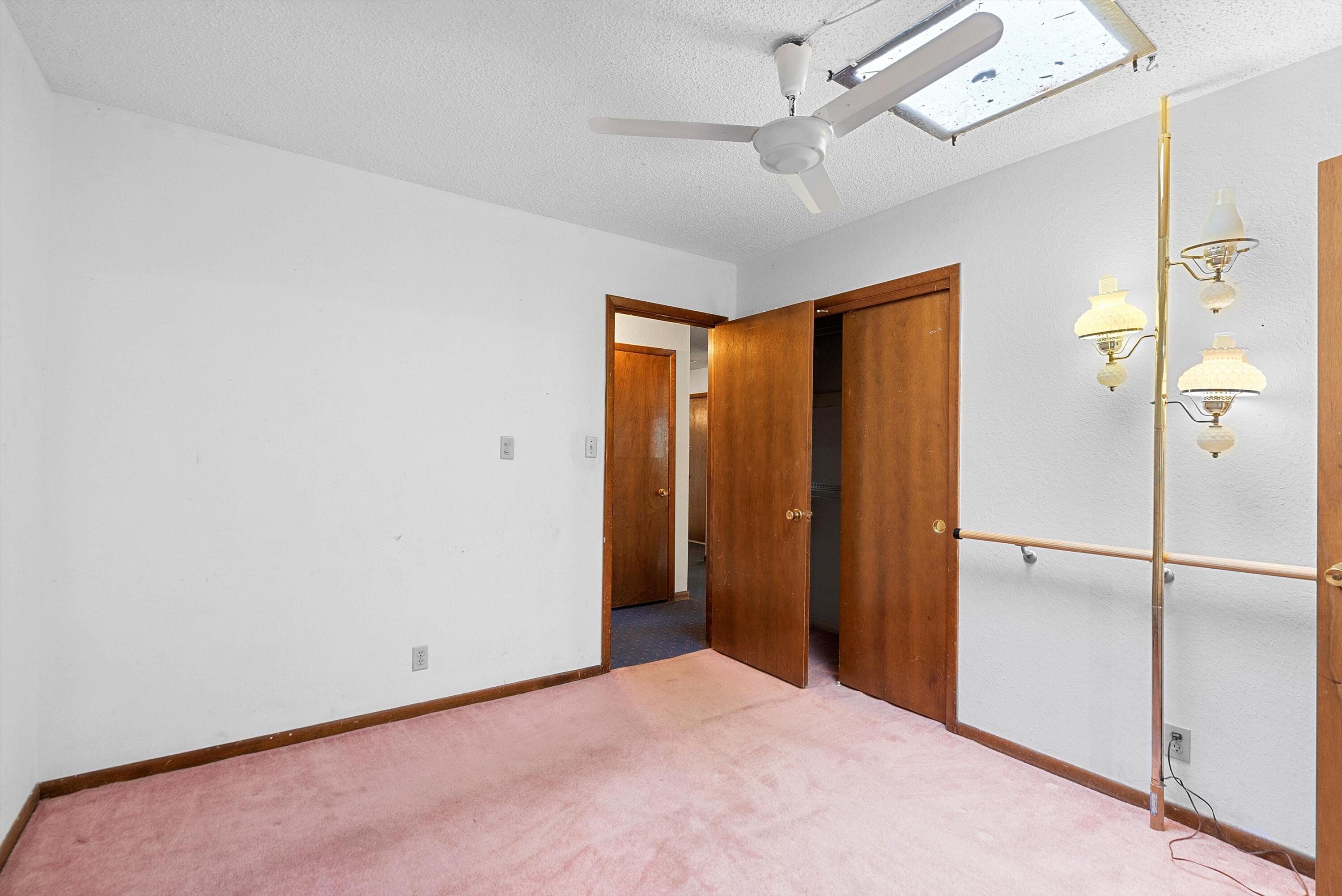 611 La Casa De Prasa Drive SE