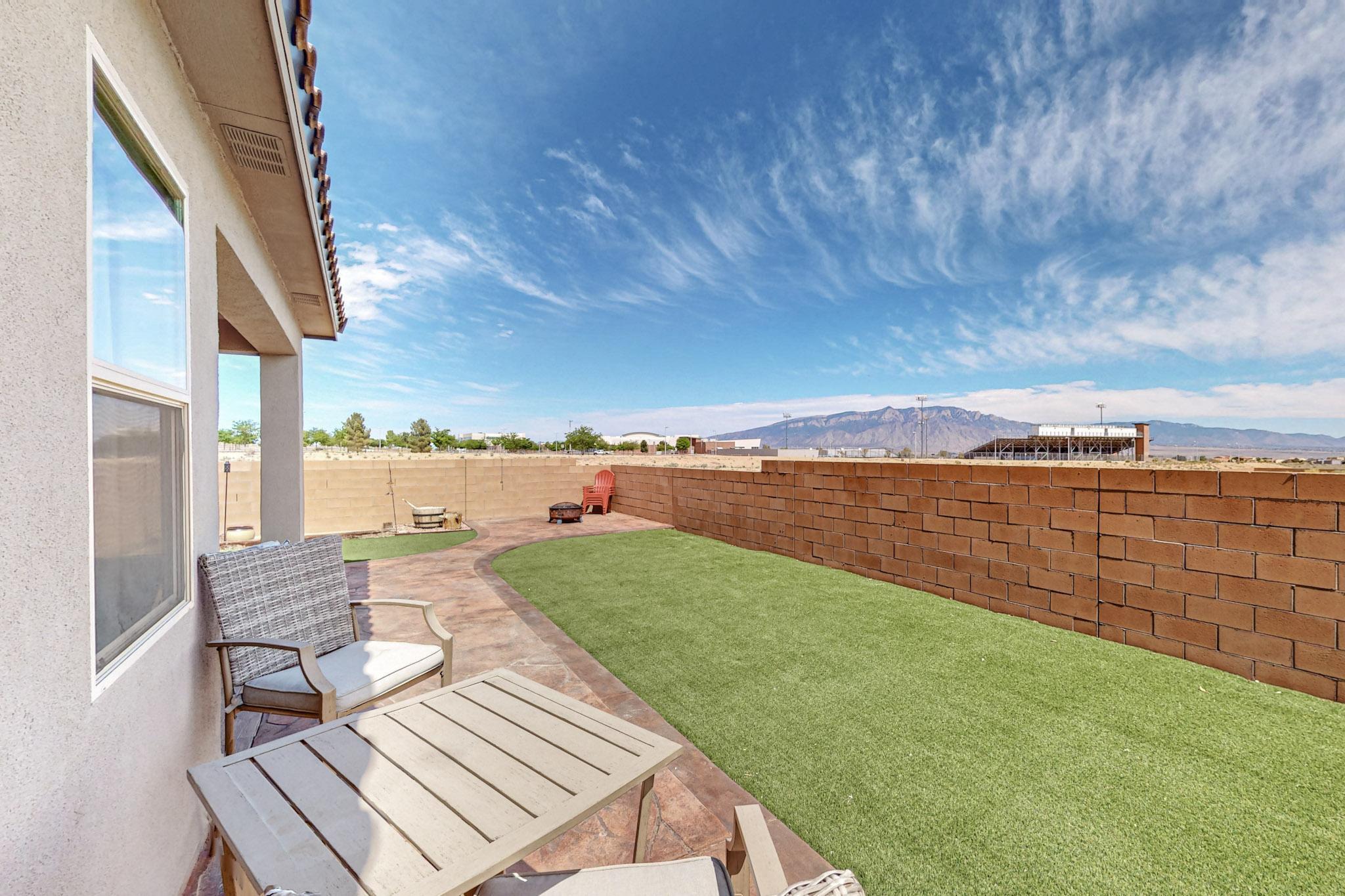 4441 Skyline Loop NE