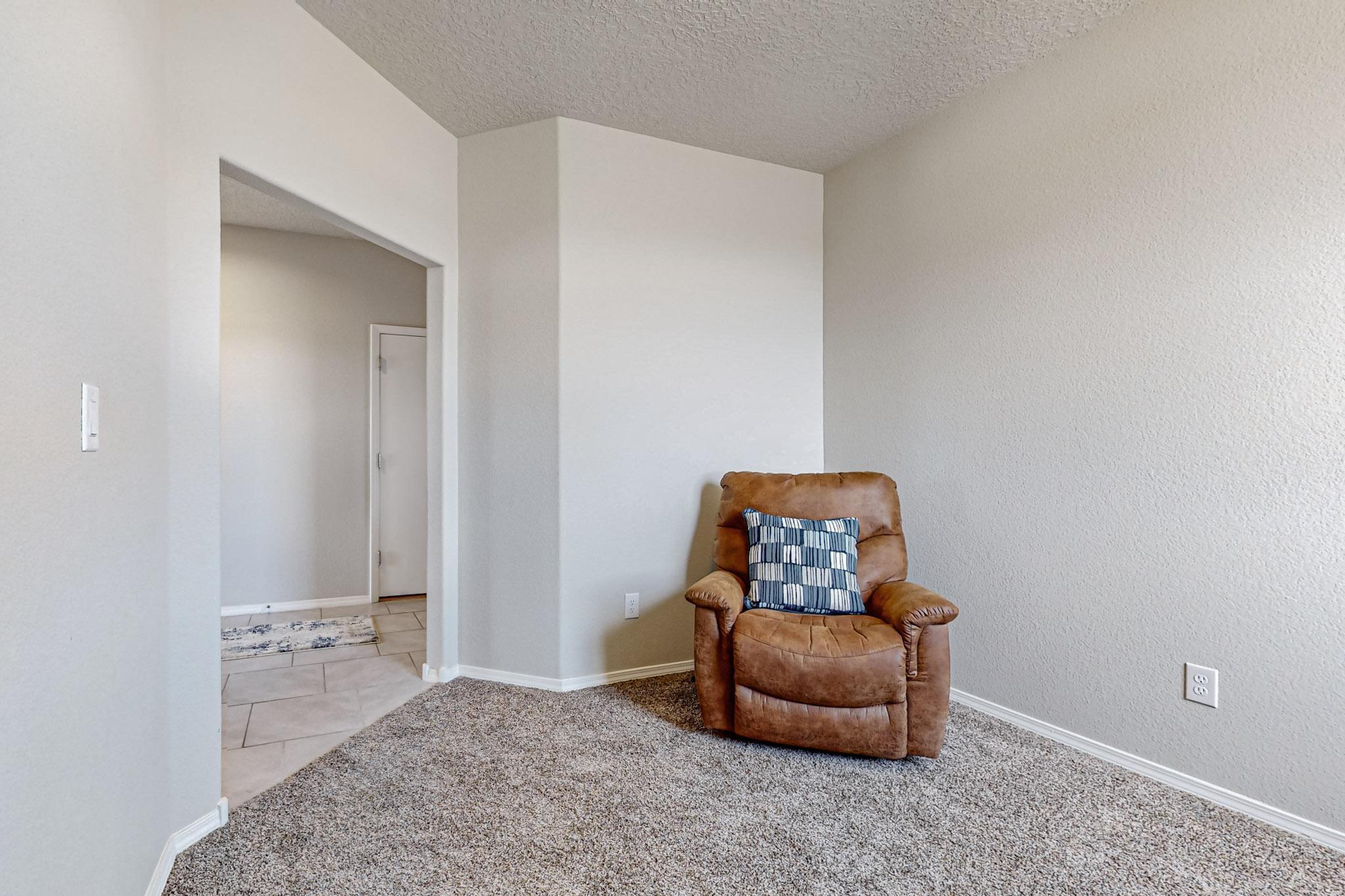 4441 Skyline Loop NE