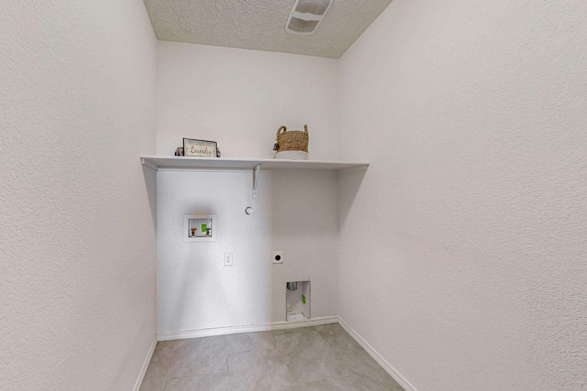 4441 Skyline Loop NE