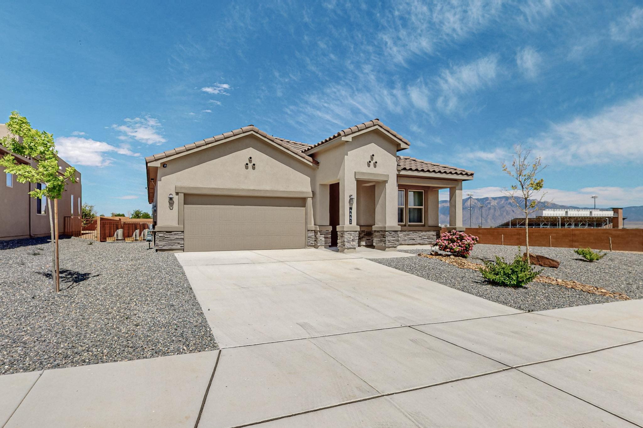 4441 Skyline Loop NE