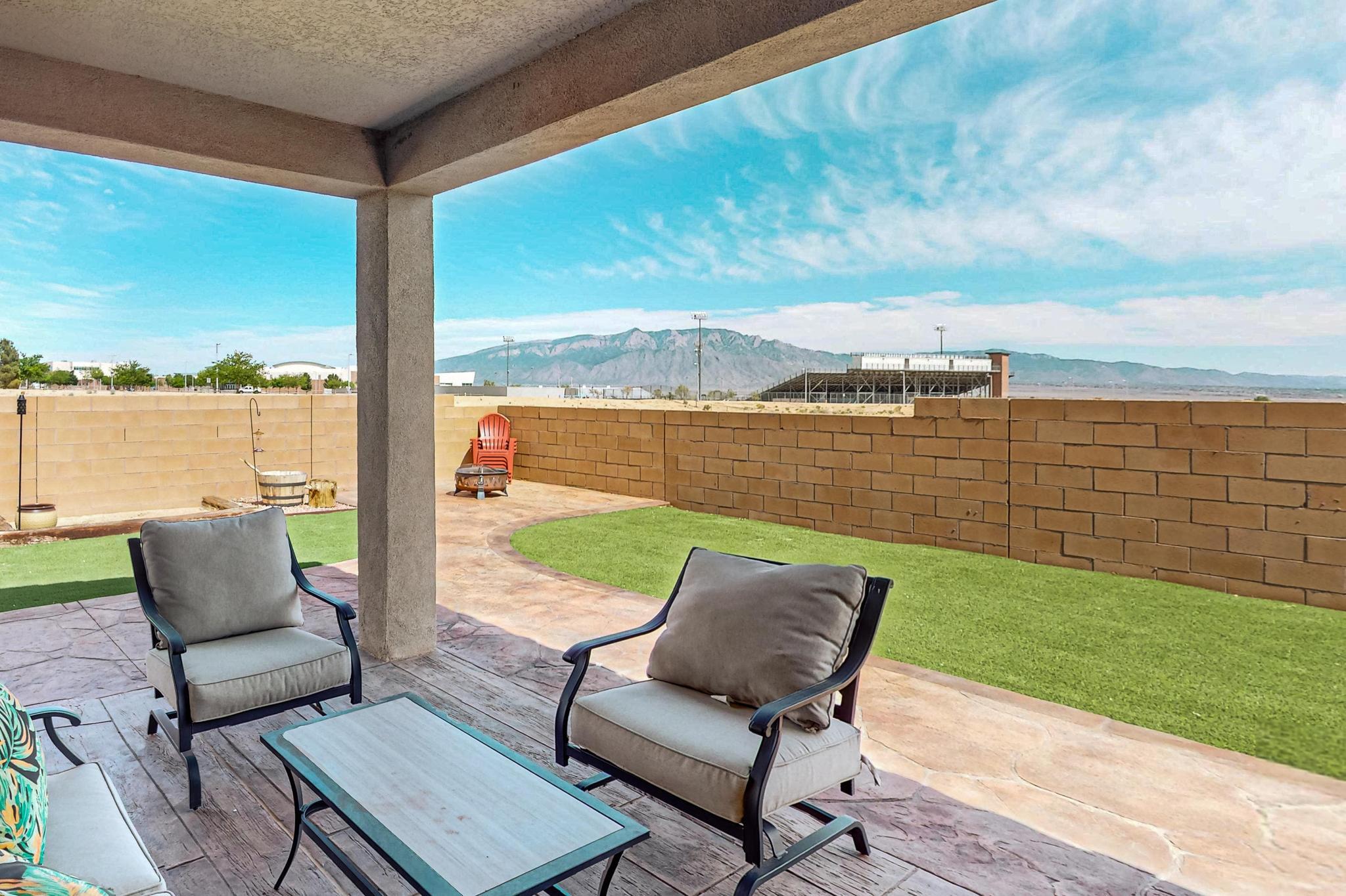 4441 Skyline Loop NE
