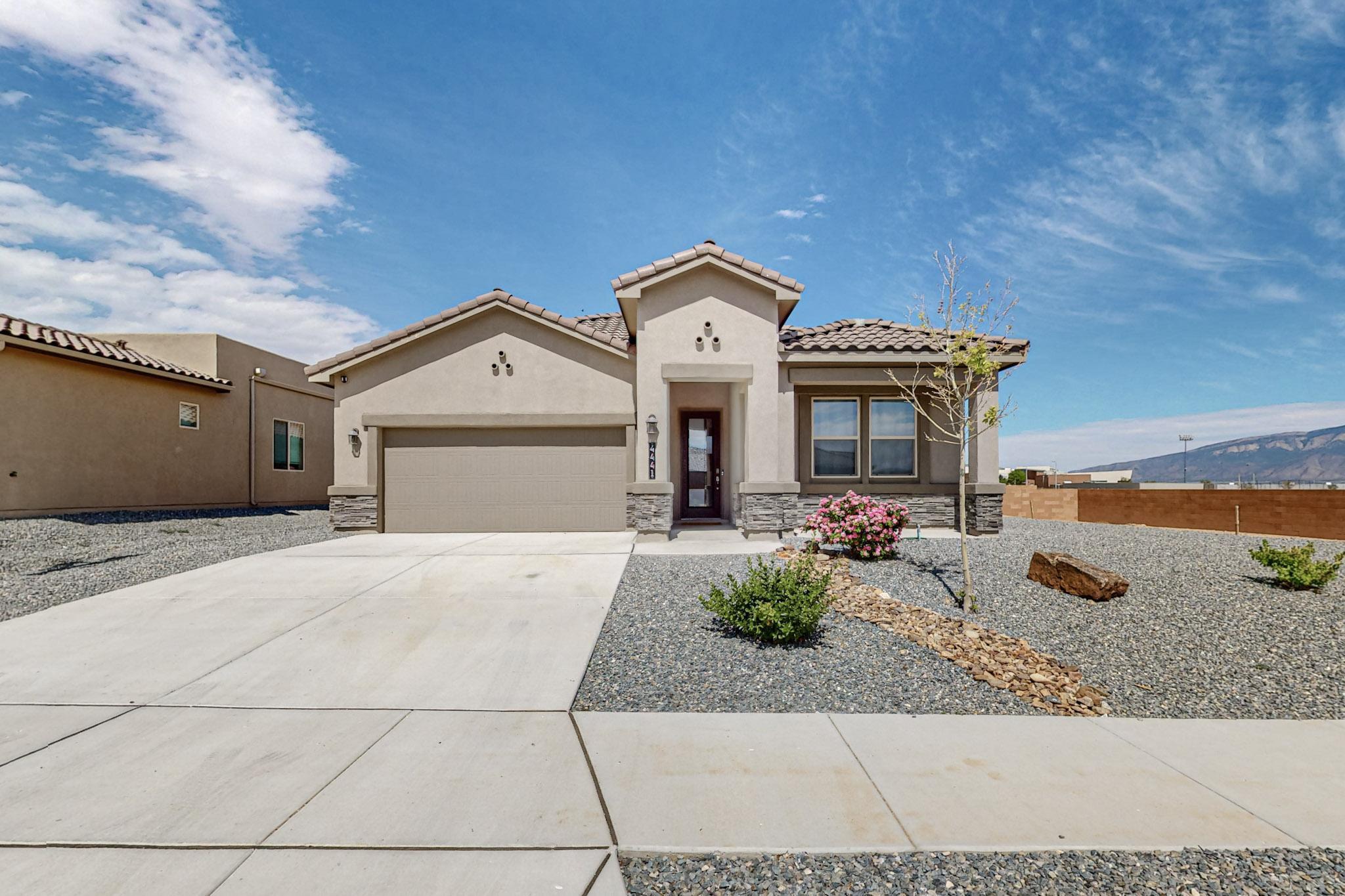4441 Skyline Loop NE