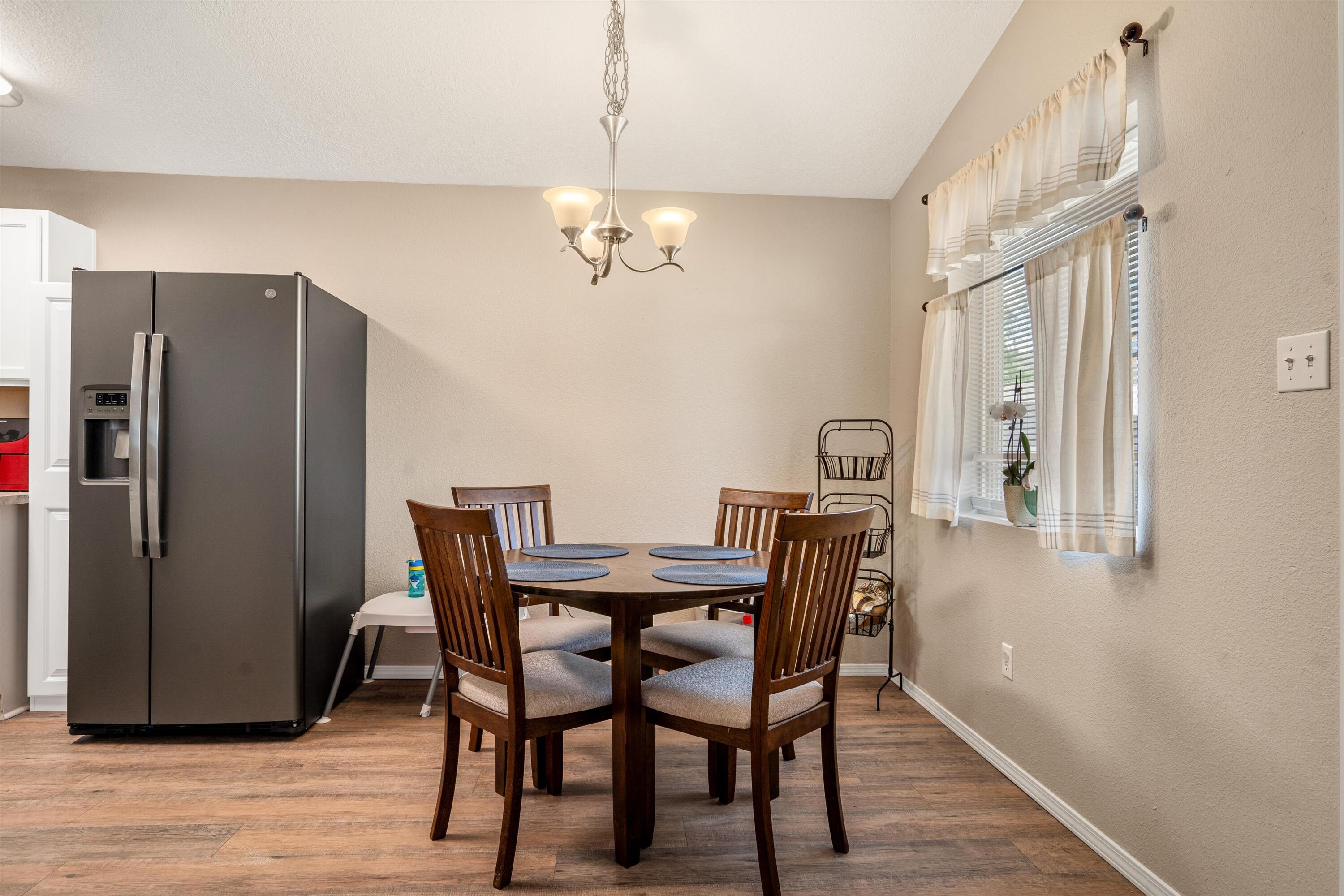 9027 Anacapa Avenue NW