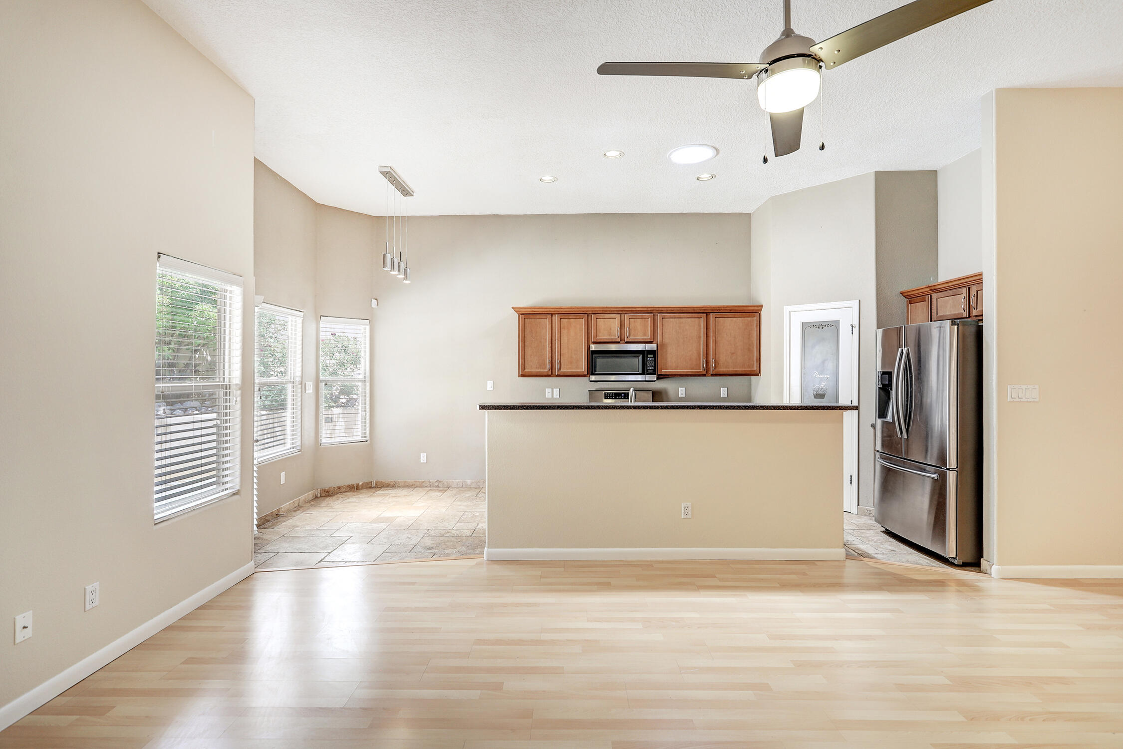 9201 Colima Avenue NW