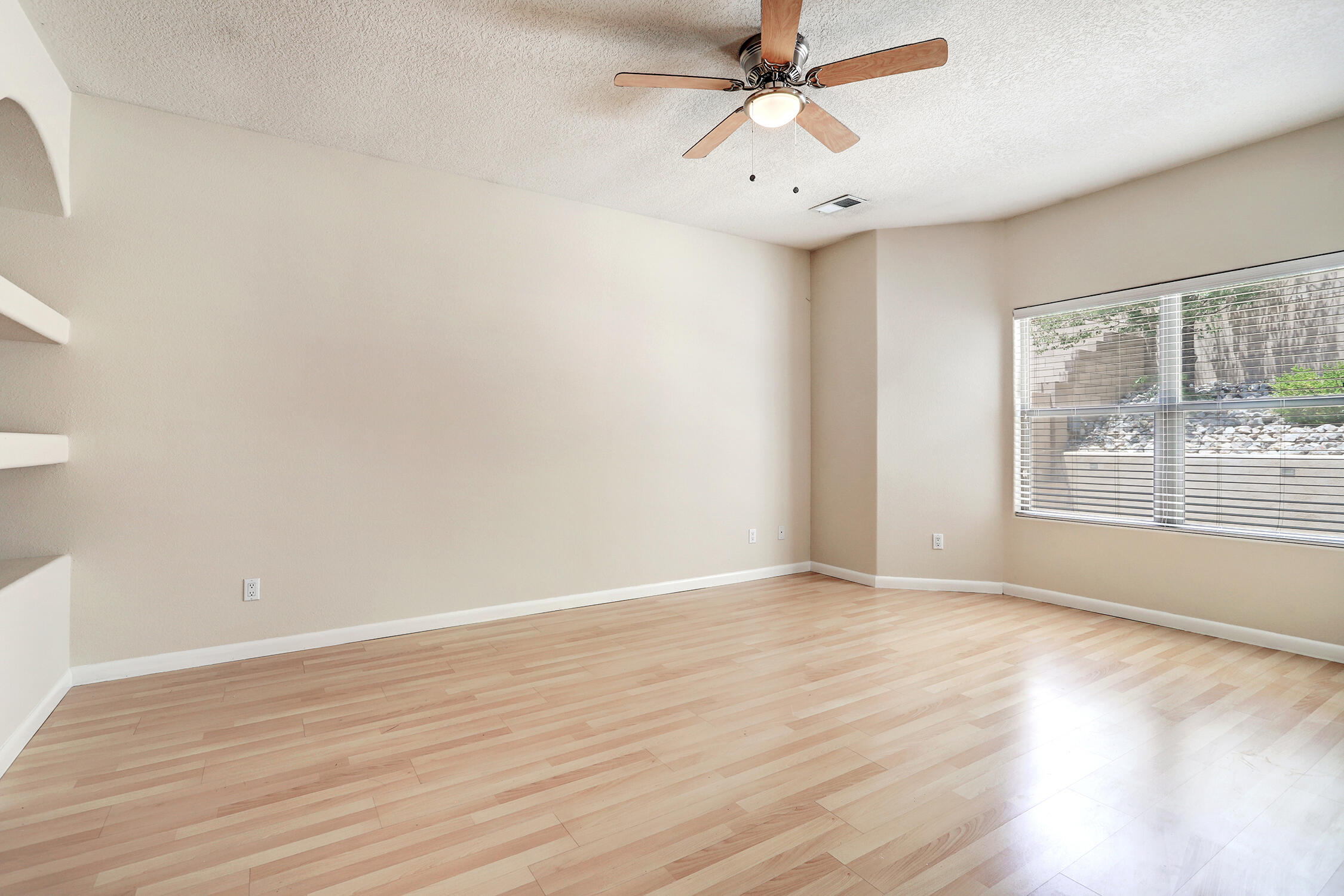 9201 Colima Avenue NW