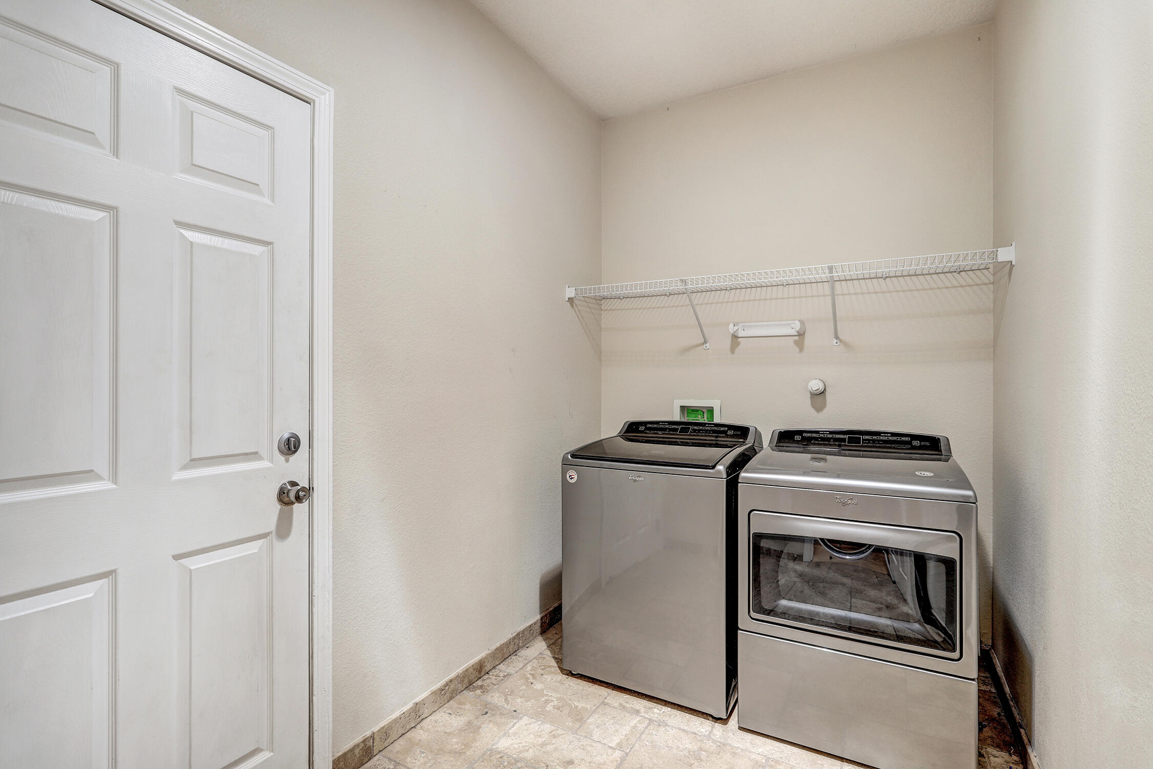 9201 Colima Avenue NW