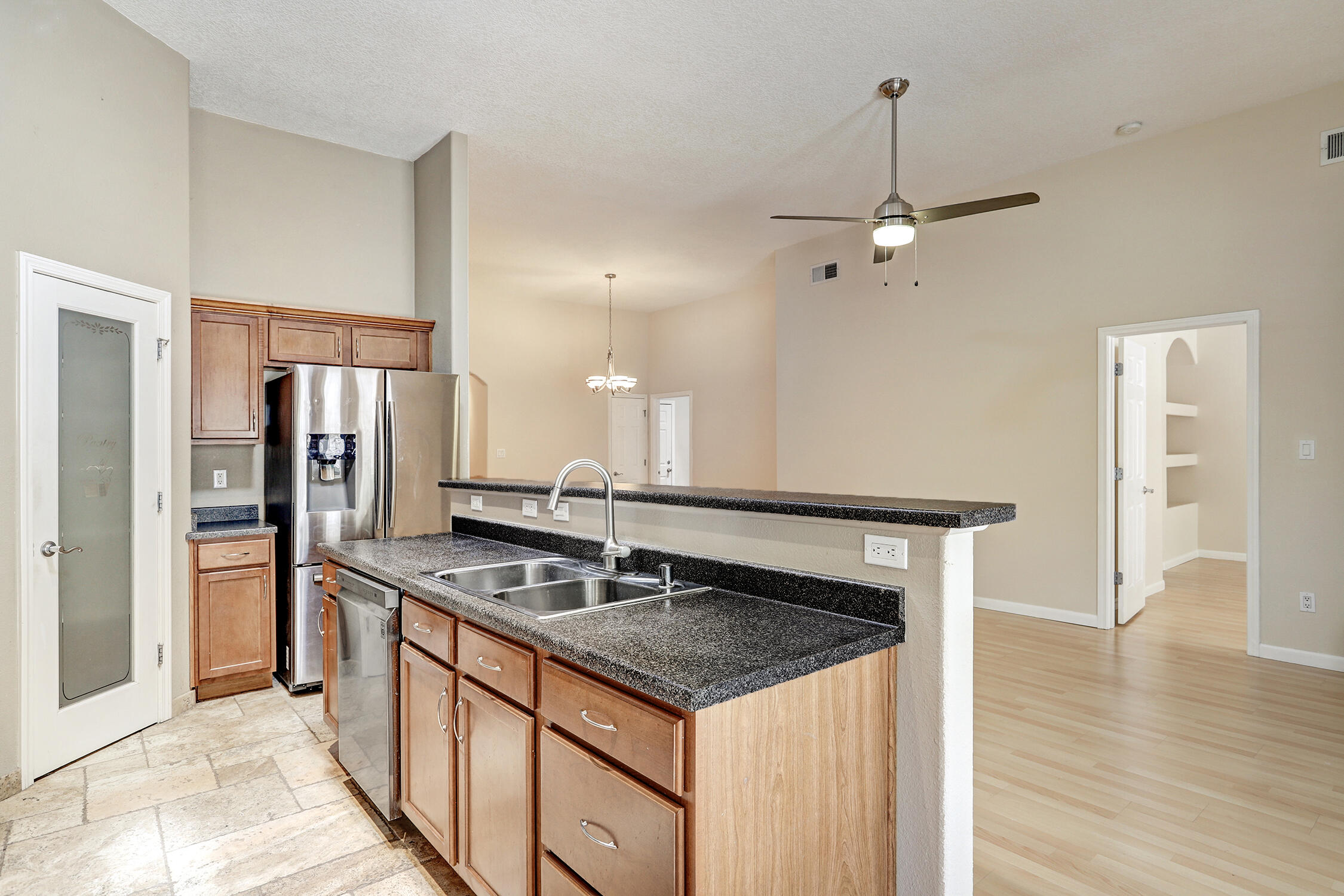 9201 Colima Avenue NW