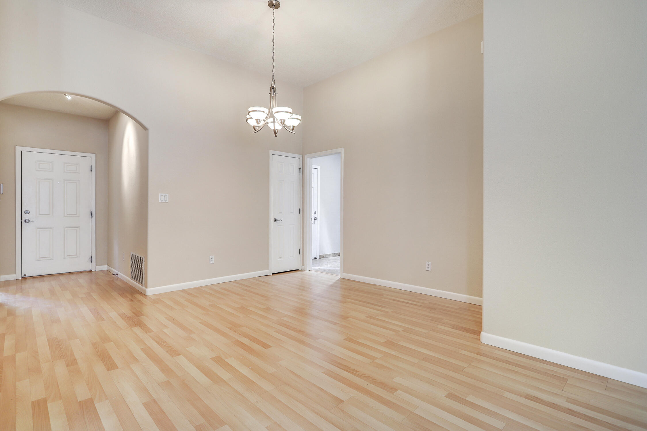 9201 Colima Avenue NW