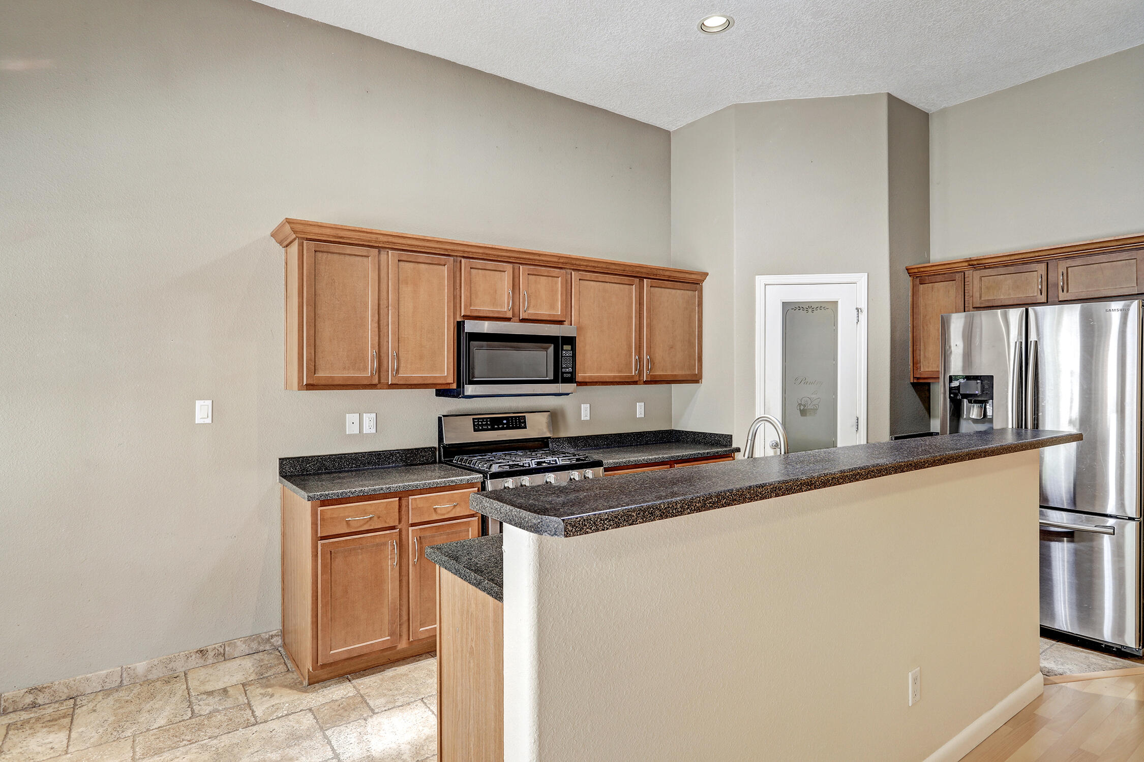 9201 Colima Avenue NW