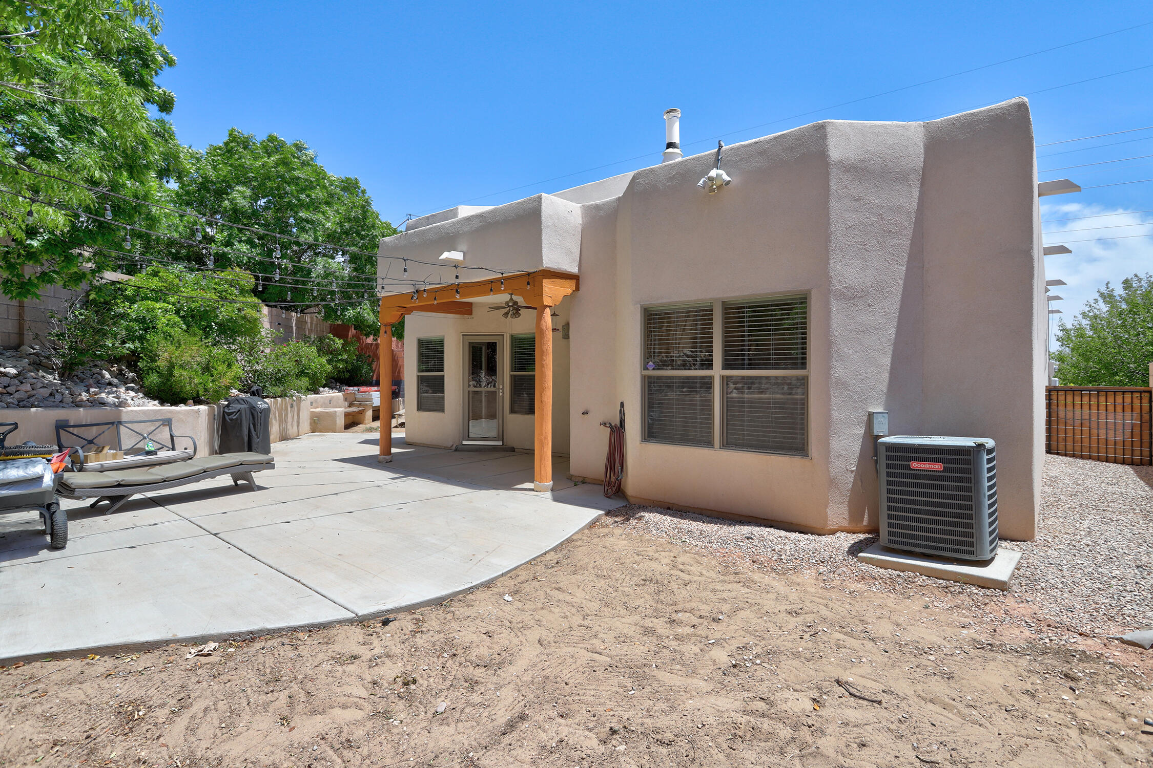 9201 Colima Avenue NW