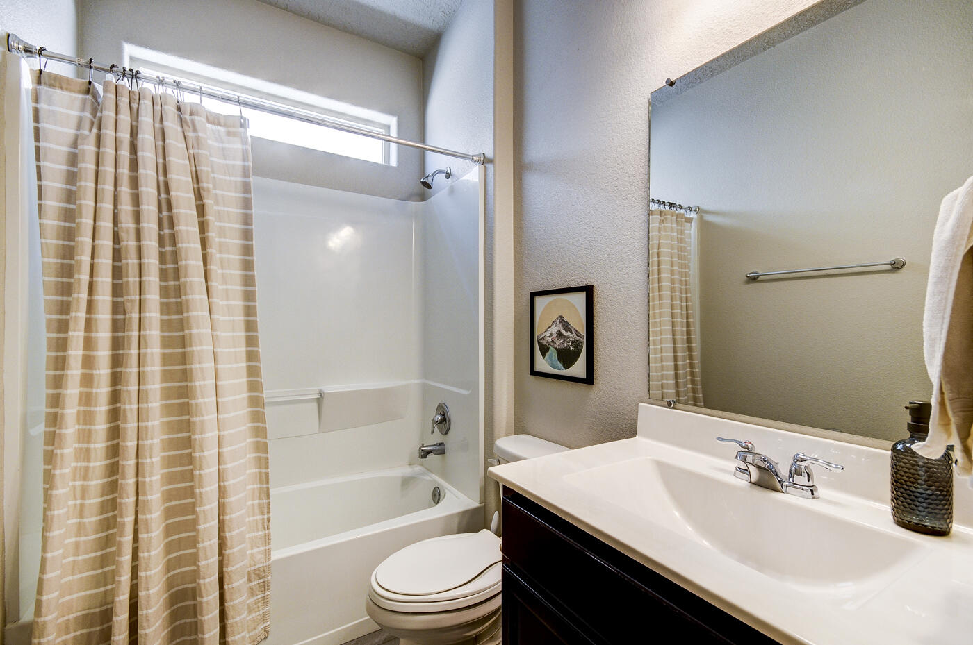 2032 Canyon Wren Court SE