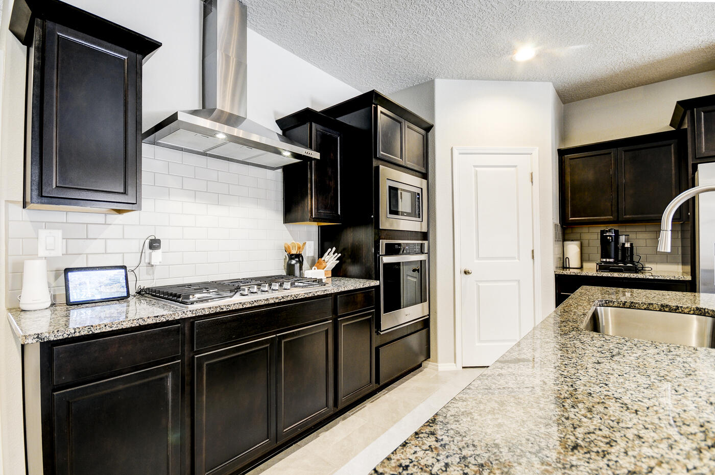 2032 Canyon Wren Court SE