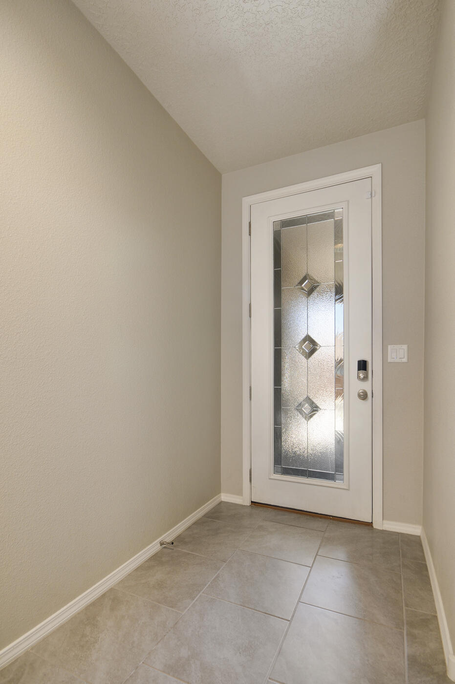 2032 Canyon Wren Court SE