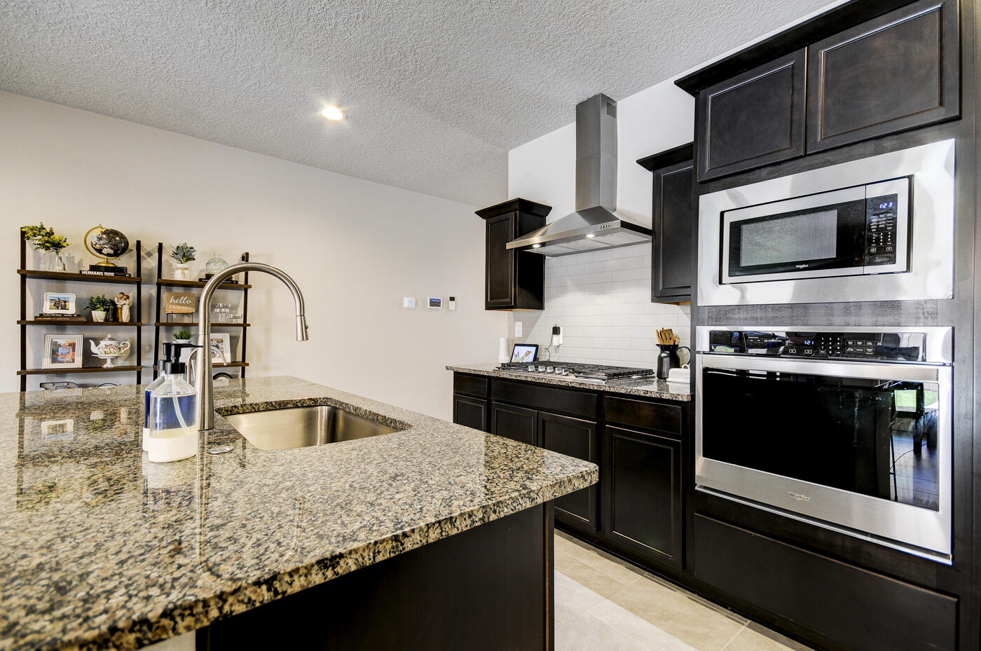 2032 Canyon Wren Court SE