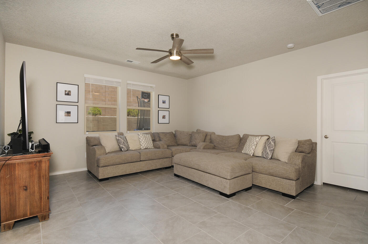 2032 Canyon Wren Court SE