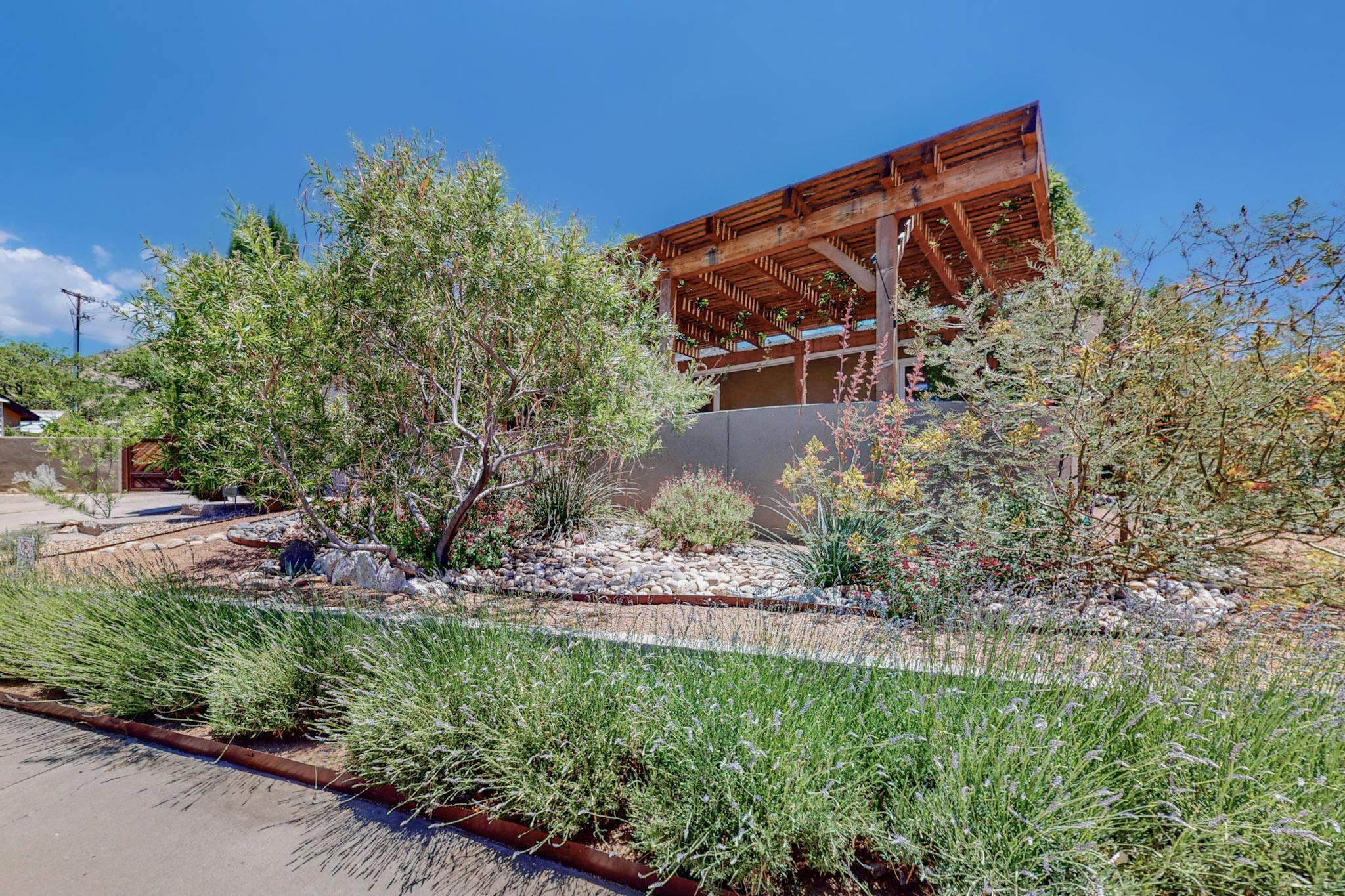 800 Oro Real Drive NE