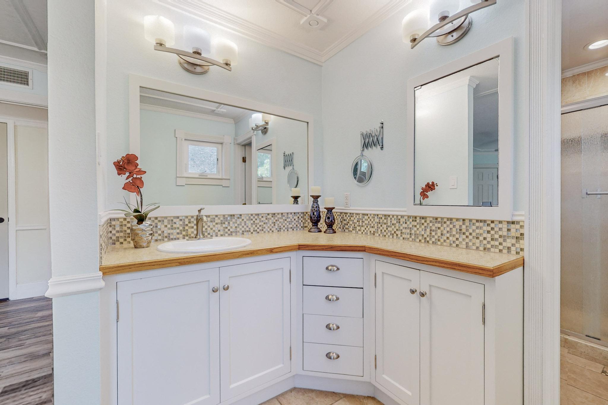 800 Oro Real Drive NE