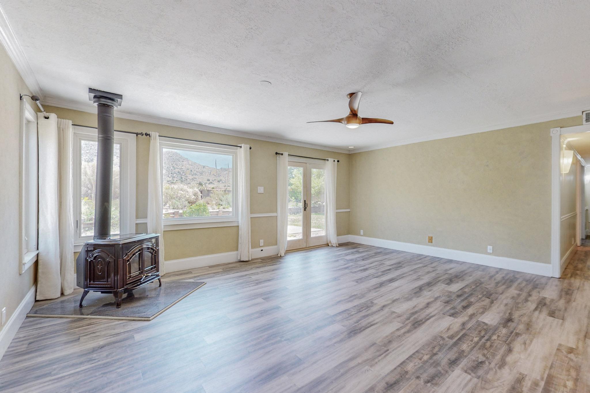 800 Oro Real Drive NE