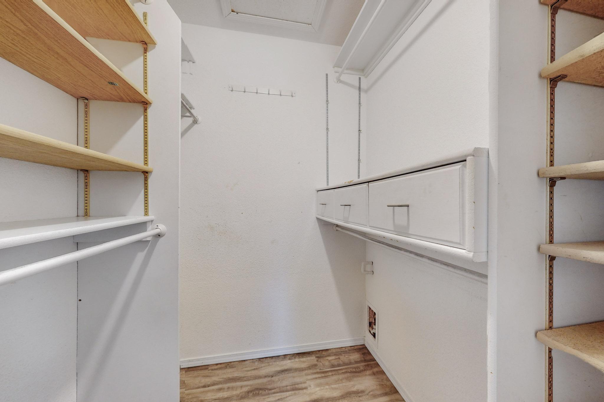 800 Oro Real Drive NE