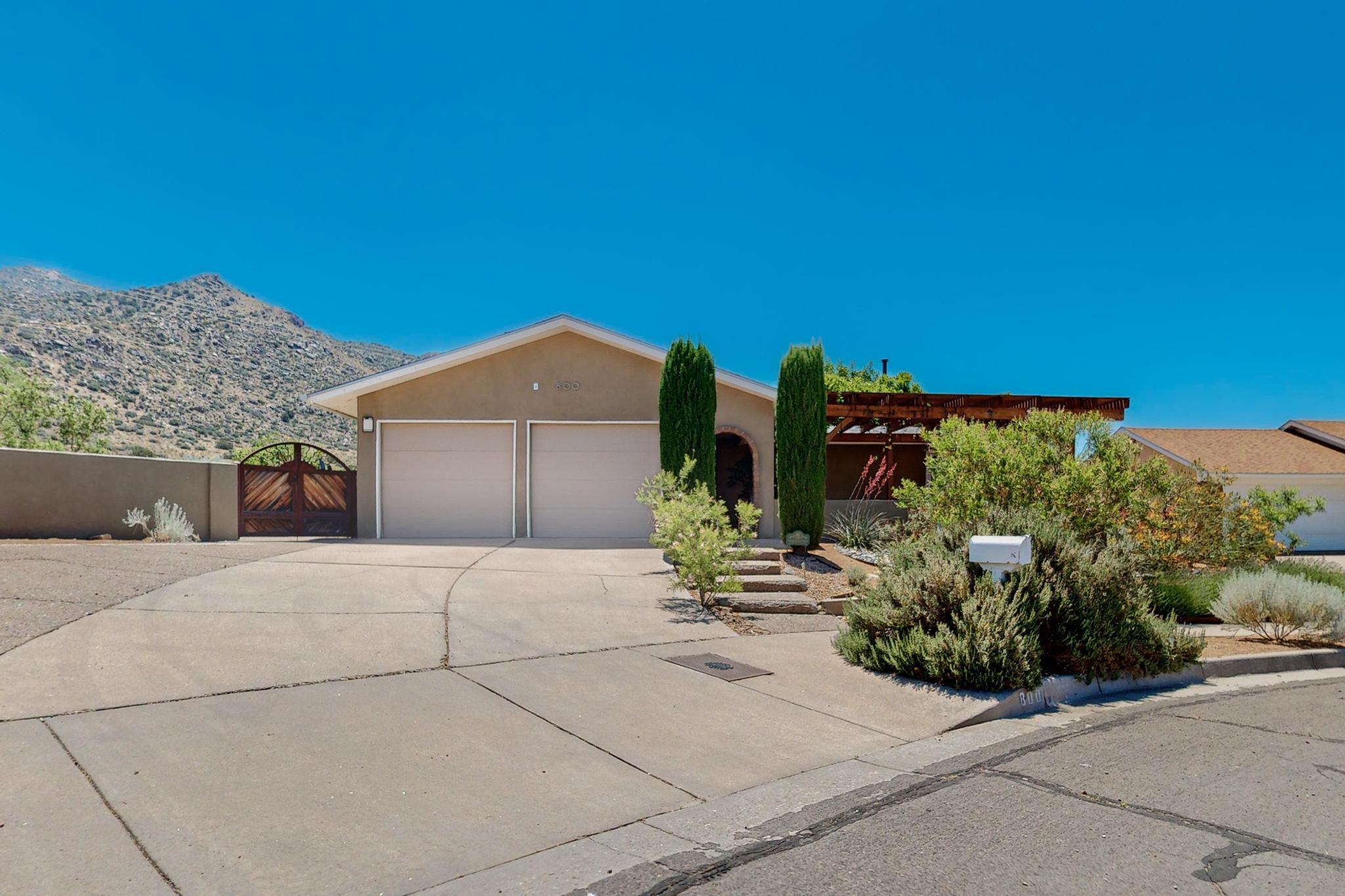 800 Oro Real Drive NE