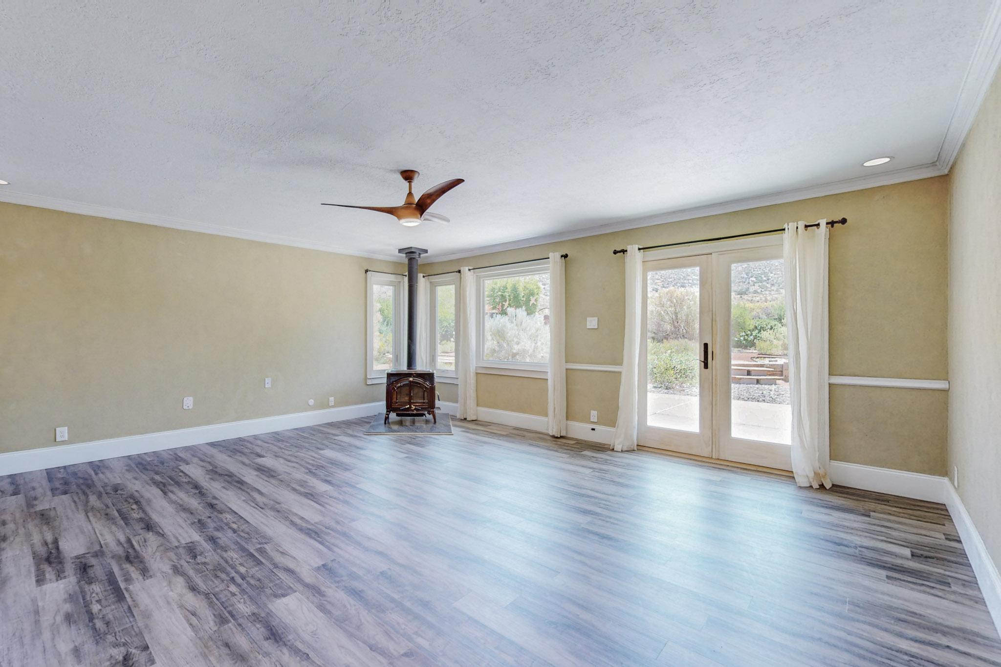 800 Oro Real Drive NE