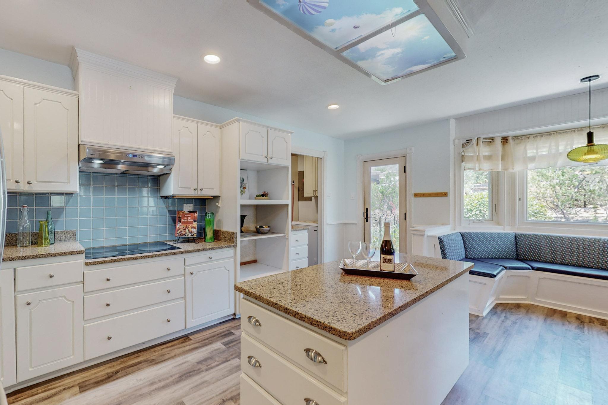 800 Oro Real Drive NE