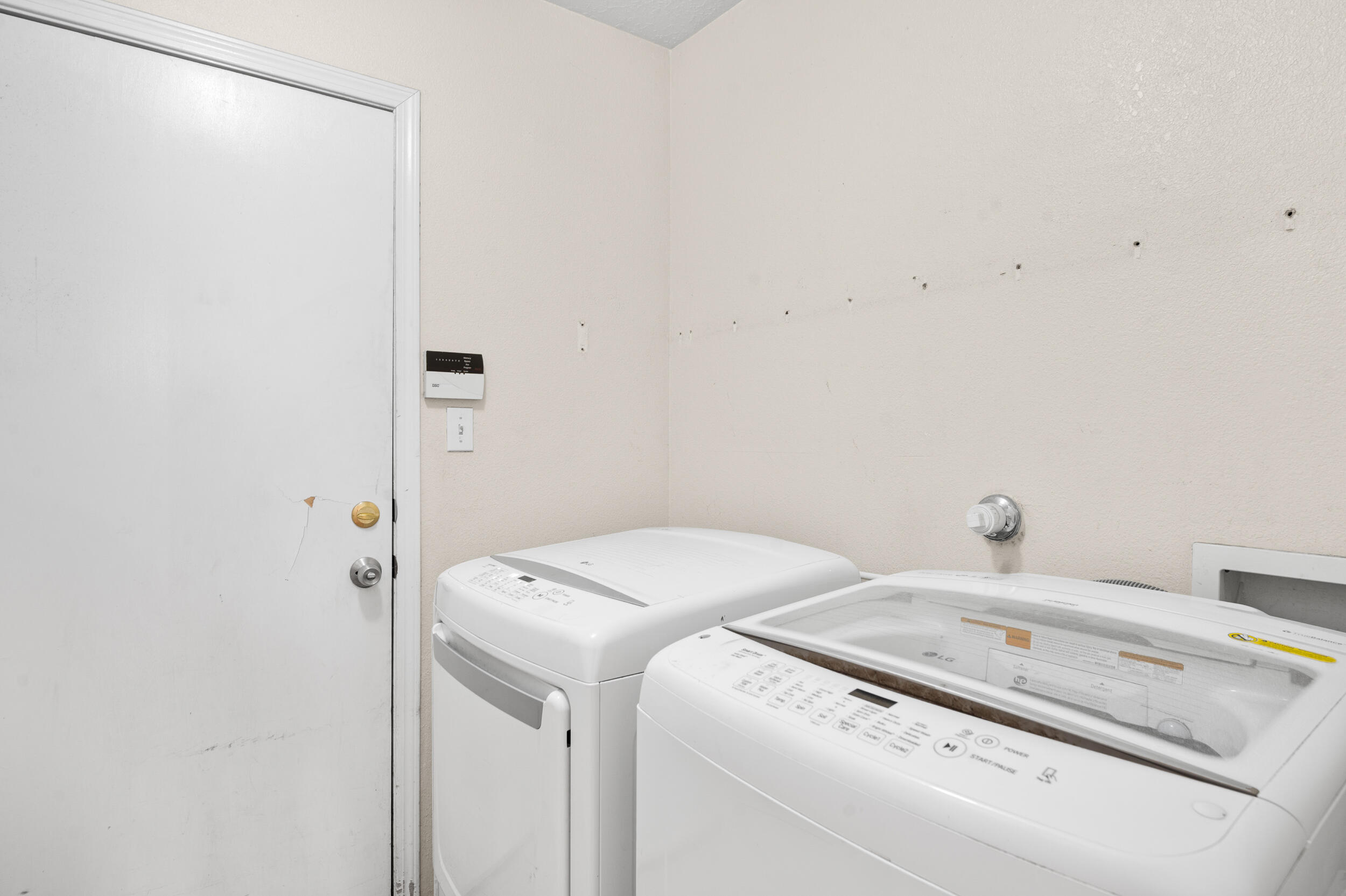 920 Swallow Drive SW