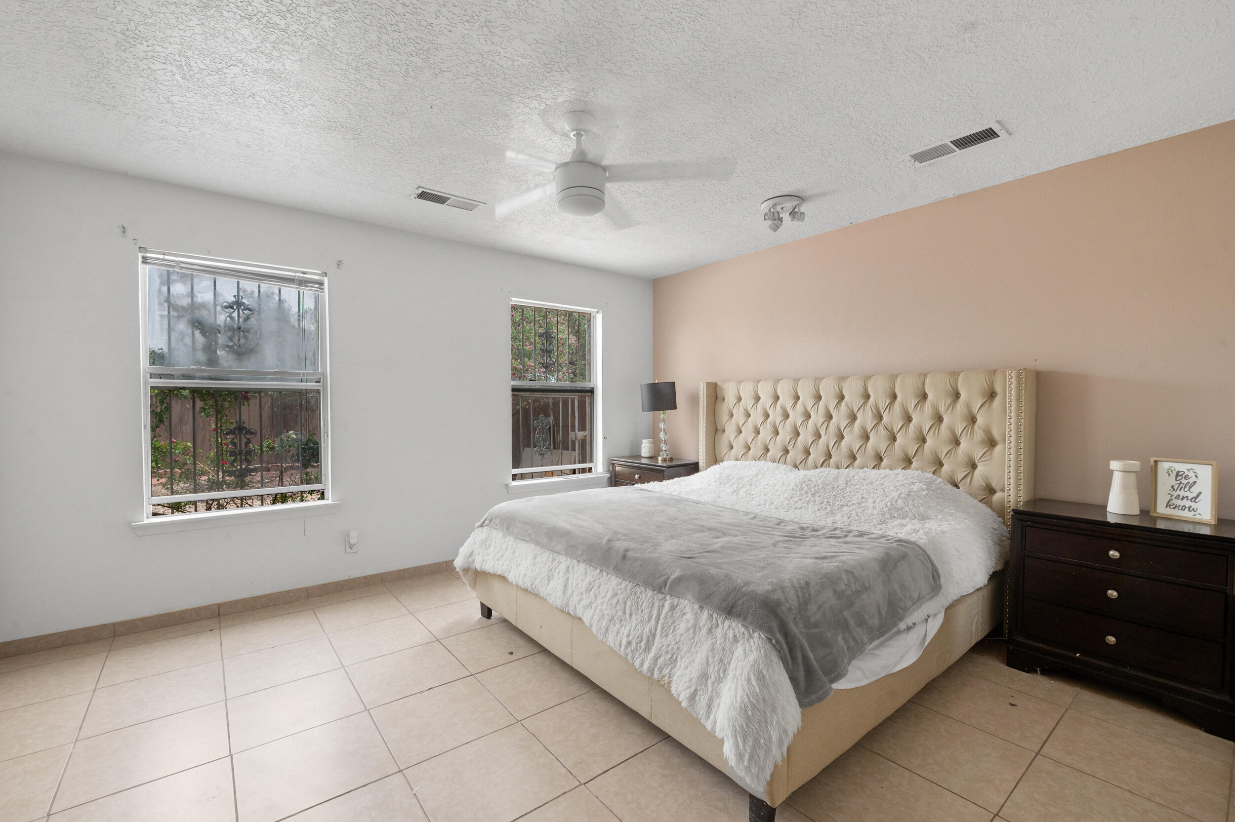 920 Swallow Drive SW