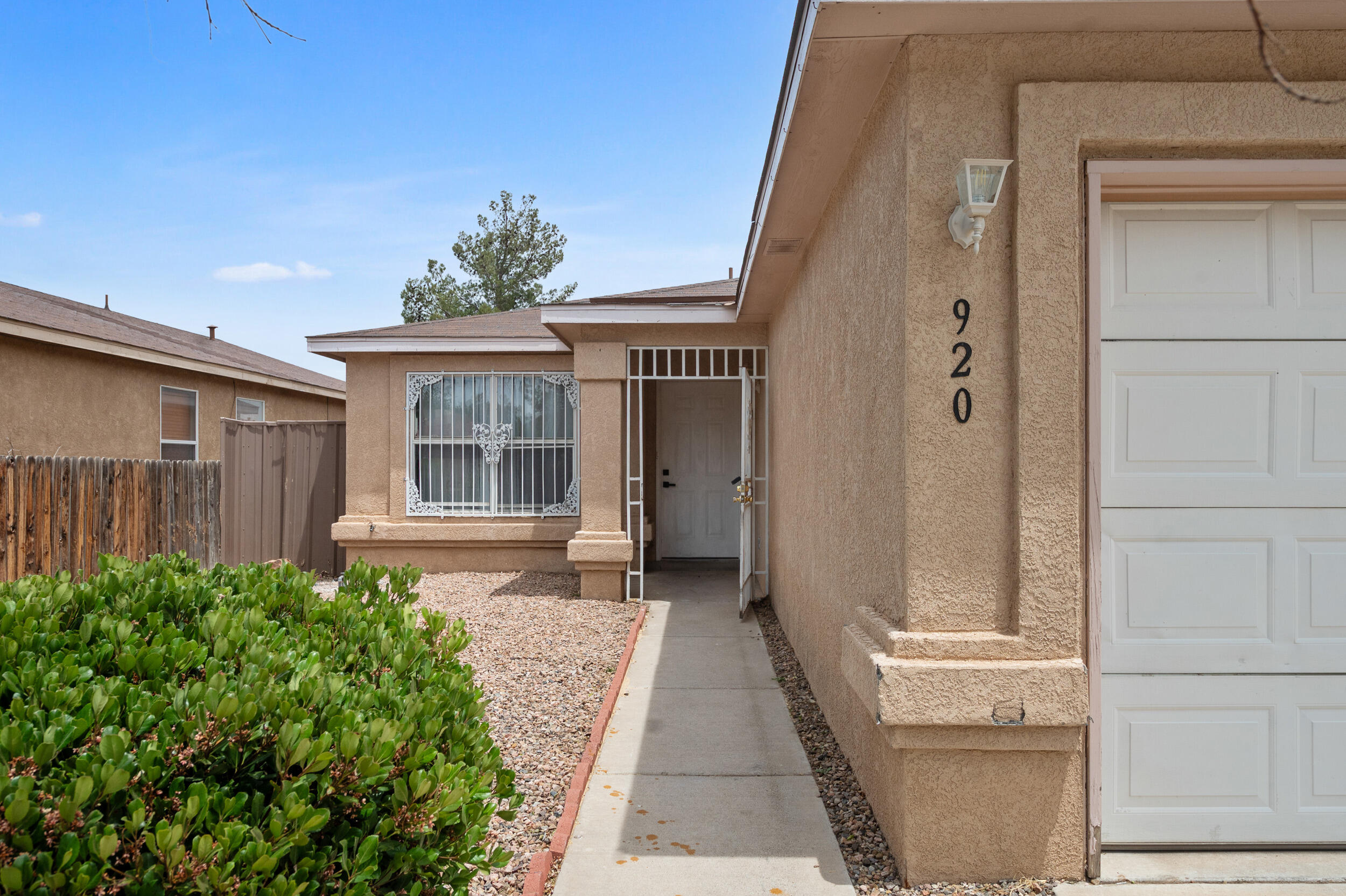 920 Swallow Drive SW