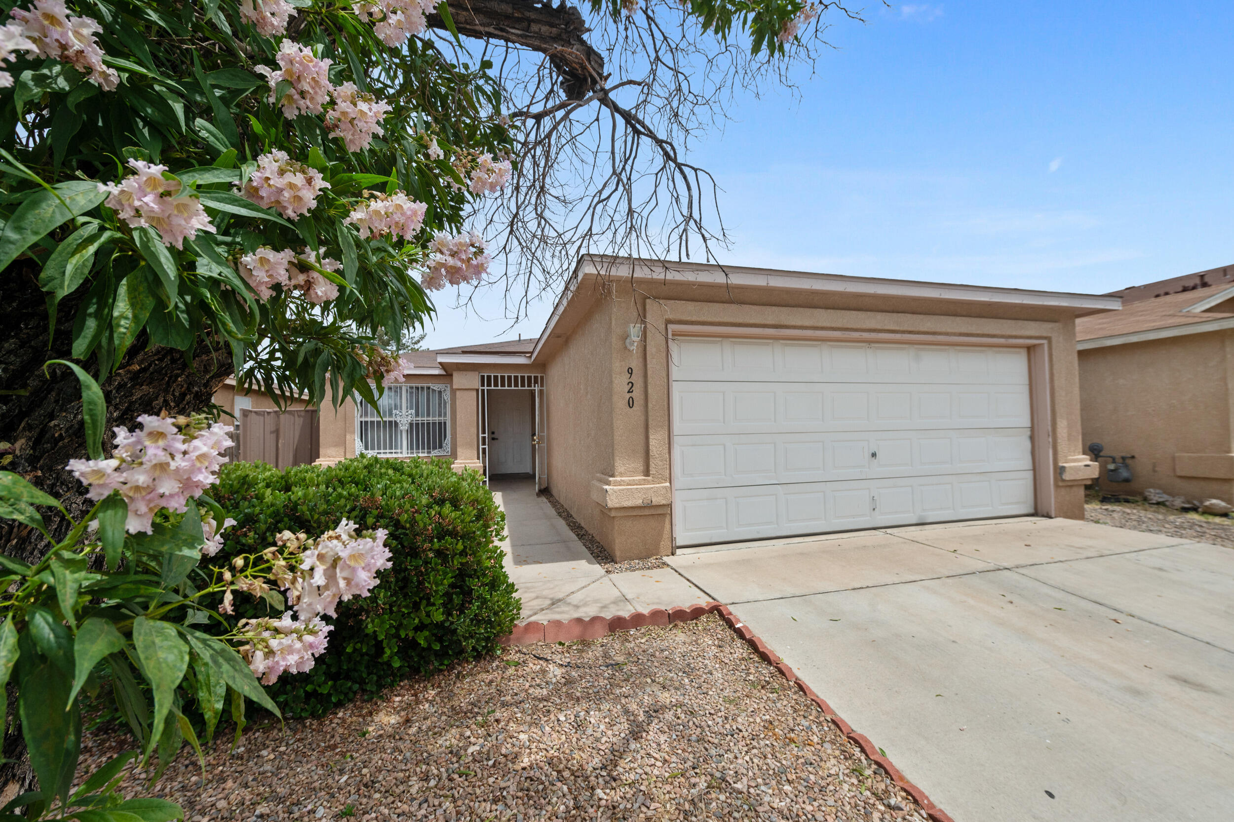 920 Swallow Drive SW