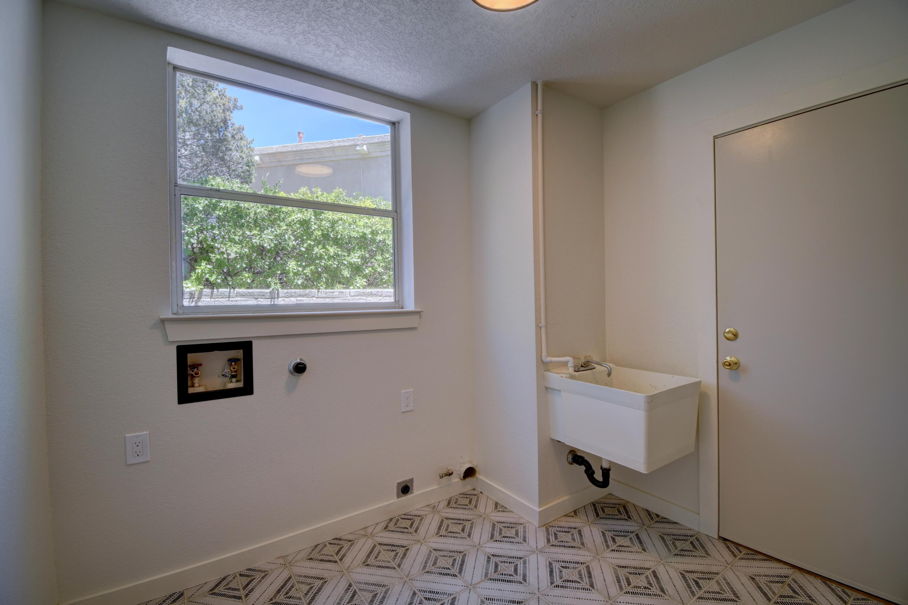 11425 Pine Top Lane NE