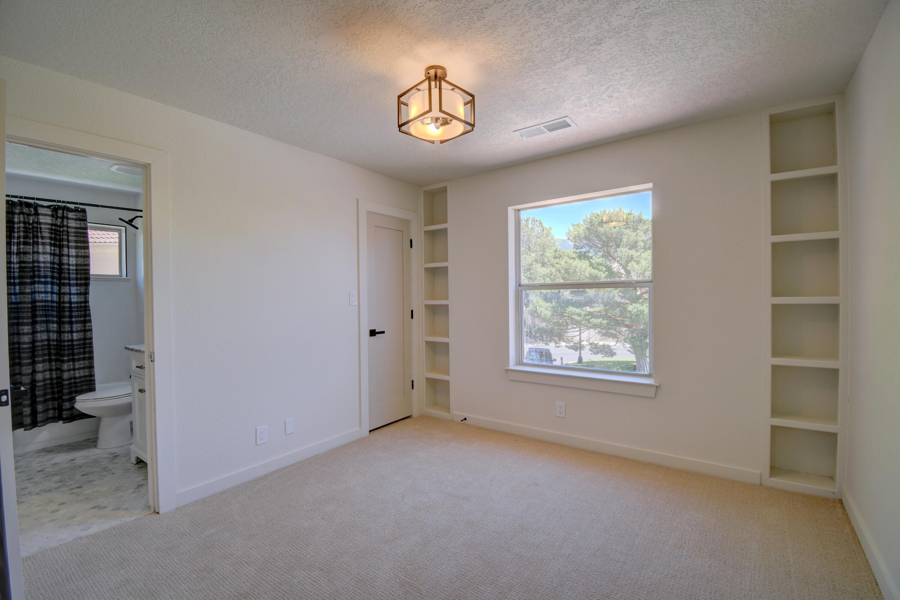 11425 Pine Top Lane NE