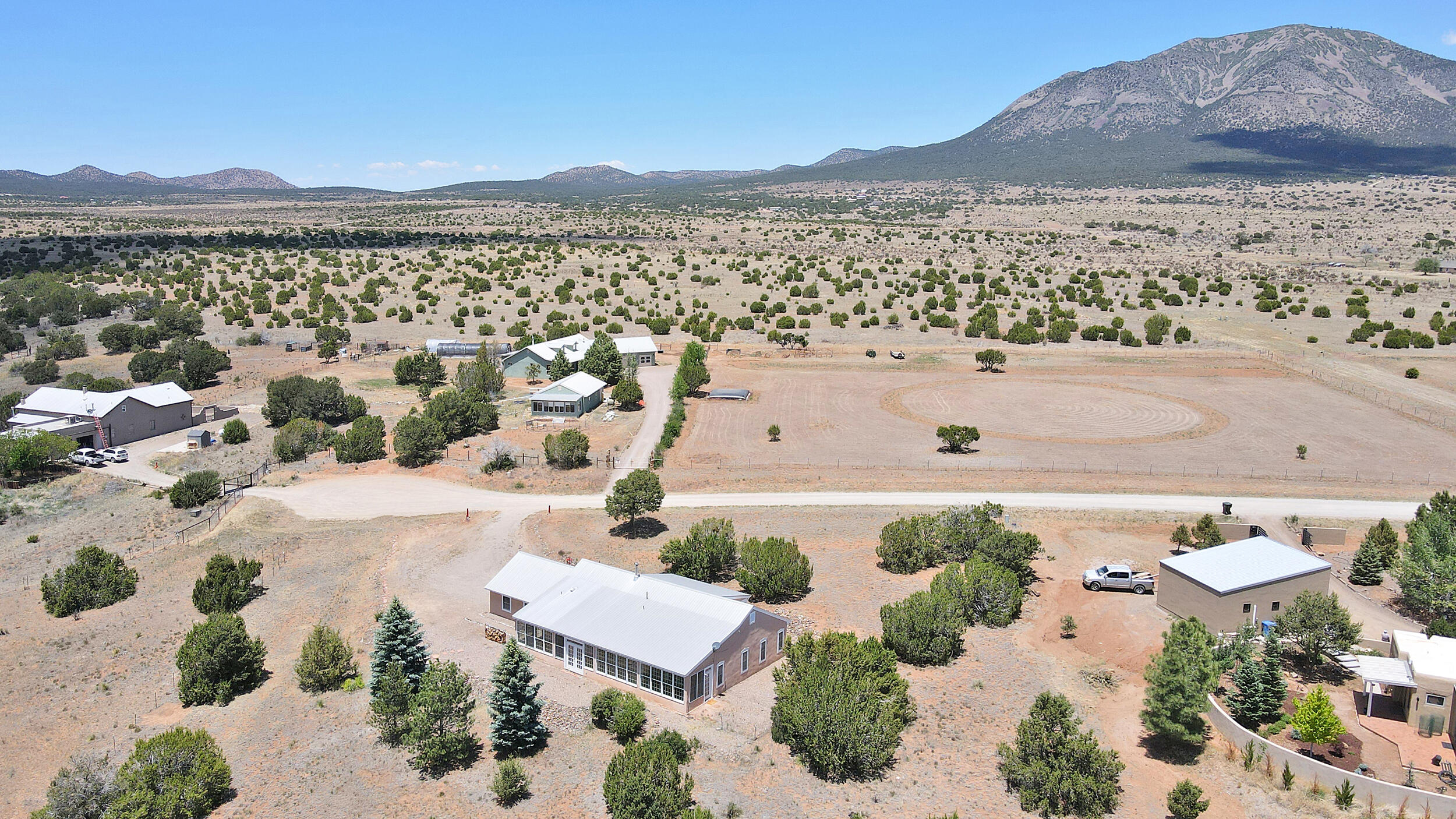 6 Cherokee Court