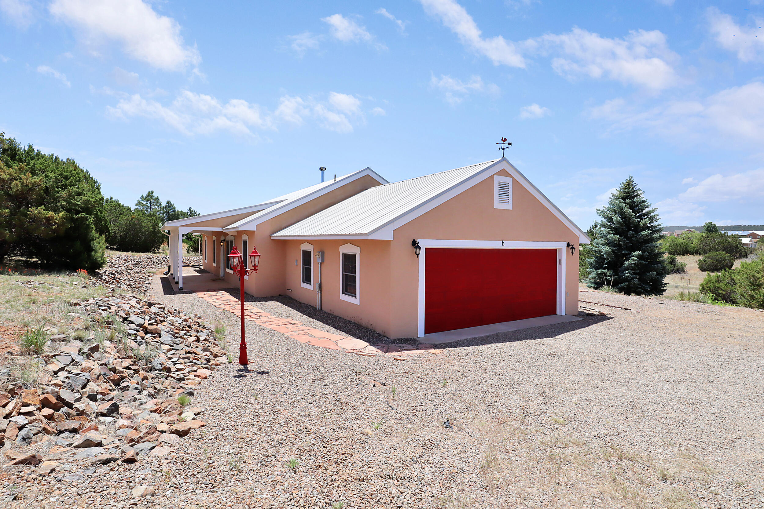 6 Cherokee Court