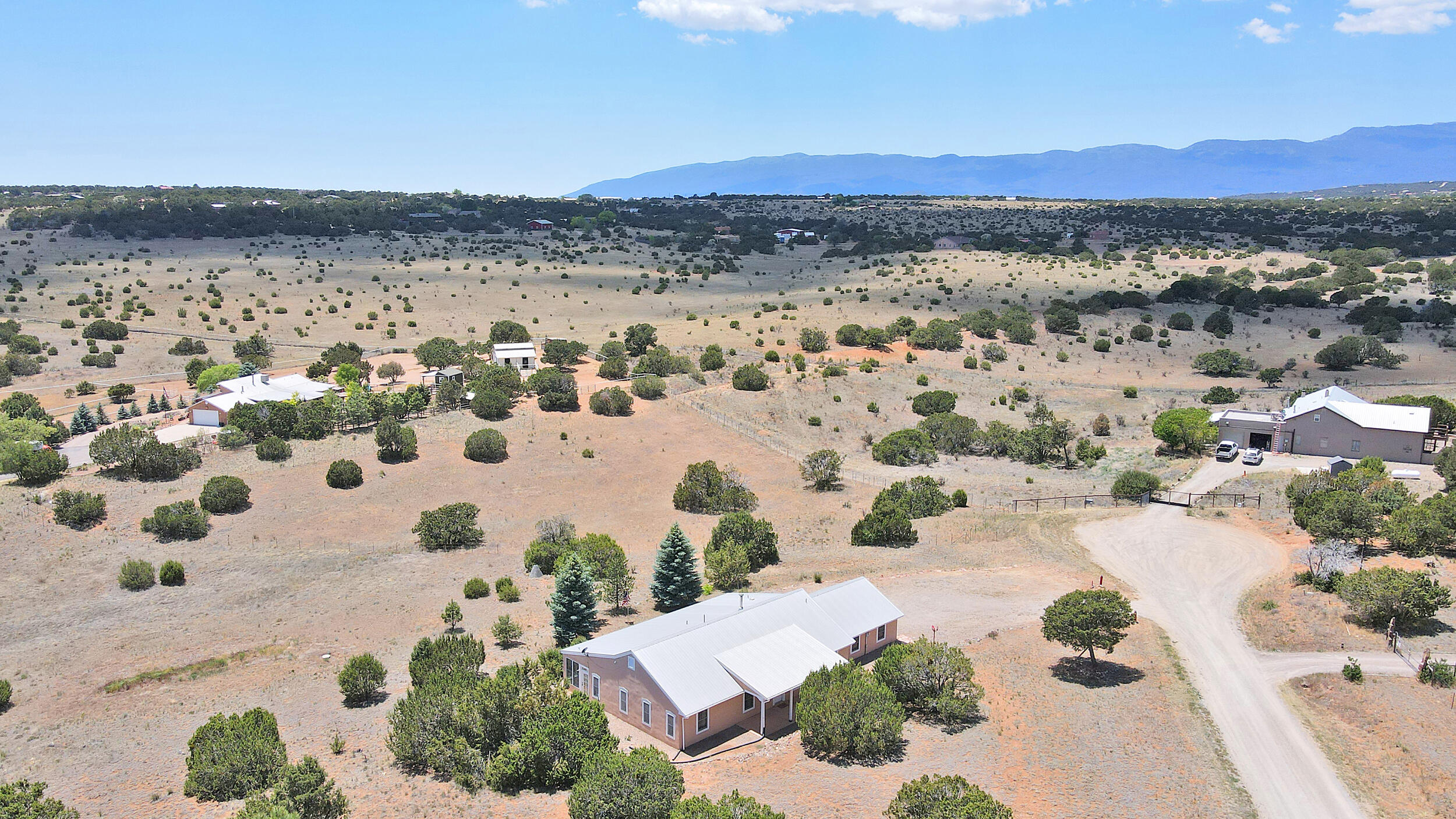 6 Cherokee Court