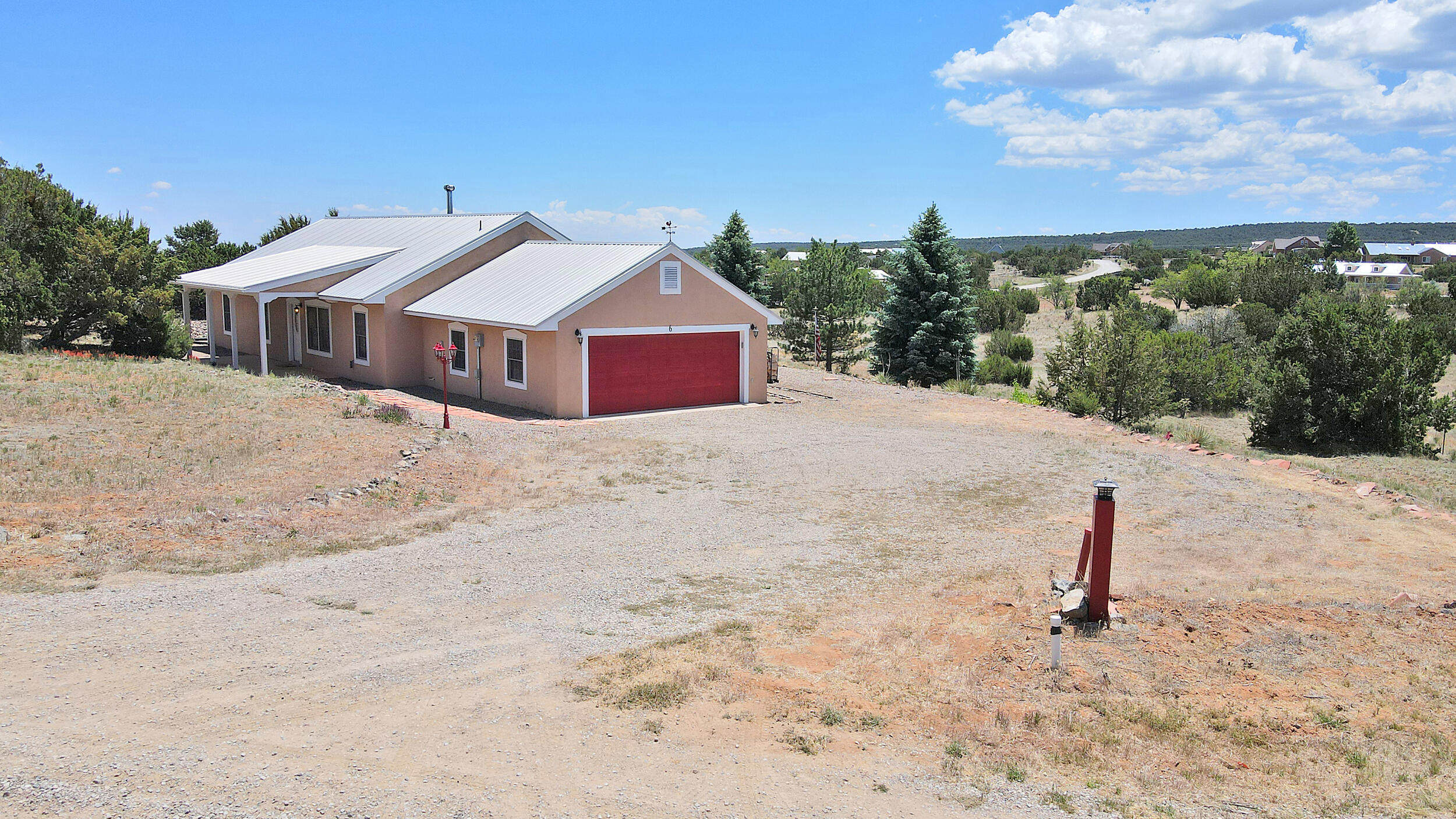 6 Cherokee Court